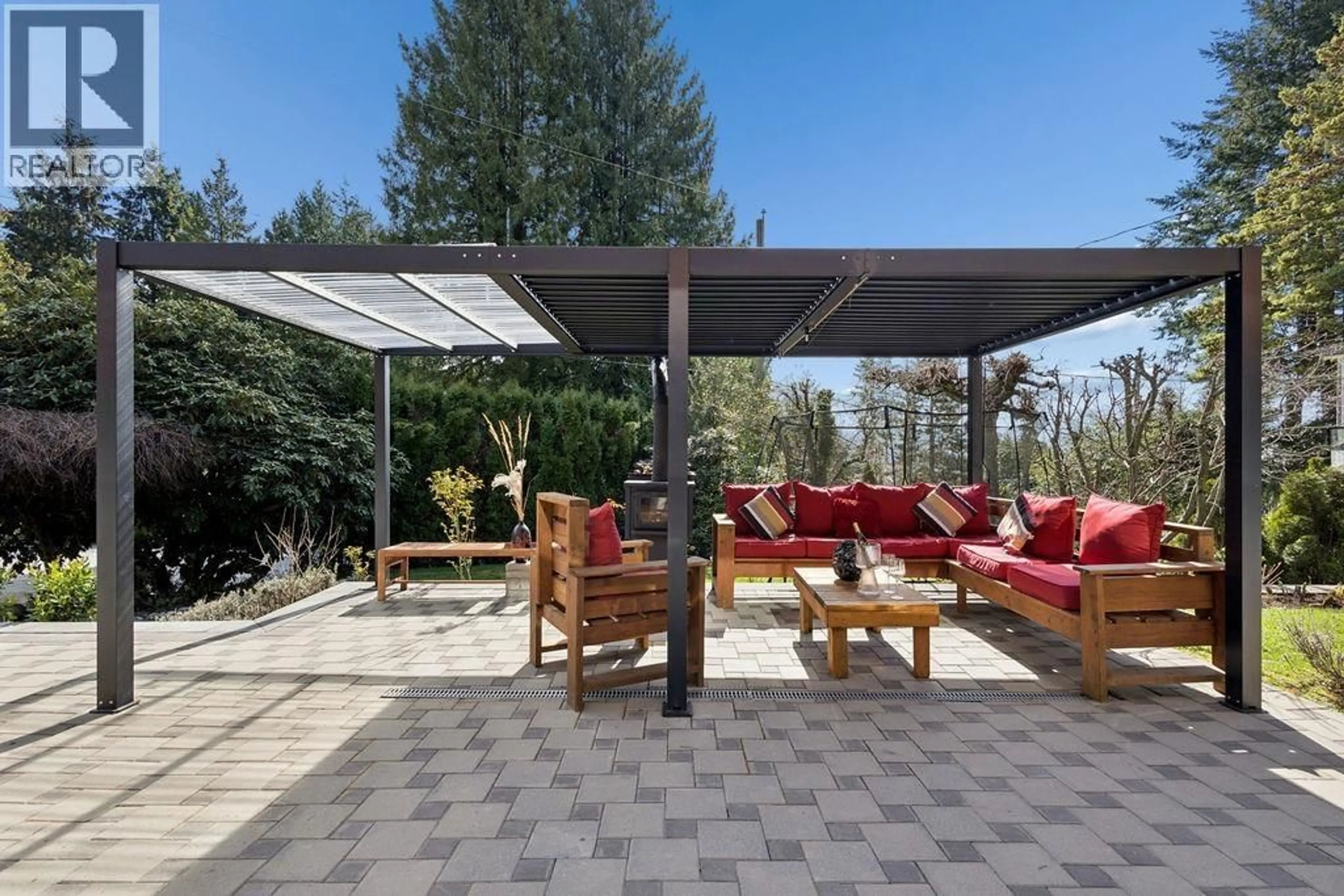 Patio, unknown for 589 ST GILES ROAD, West Vancouver British Columbia V7S1L7