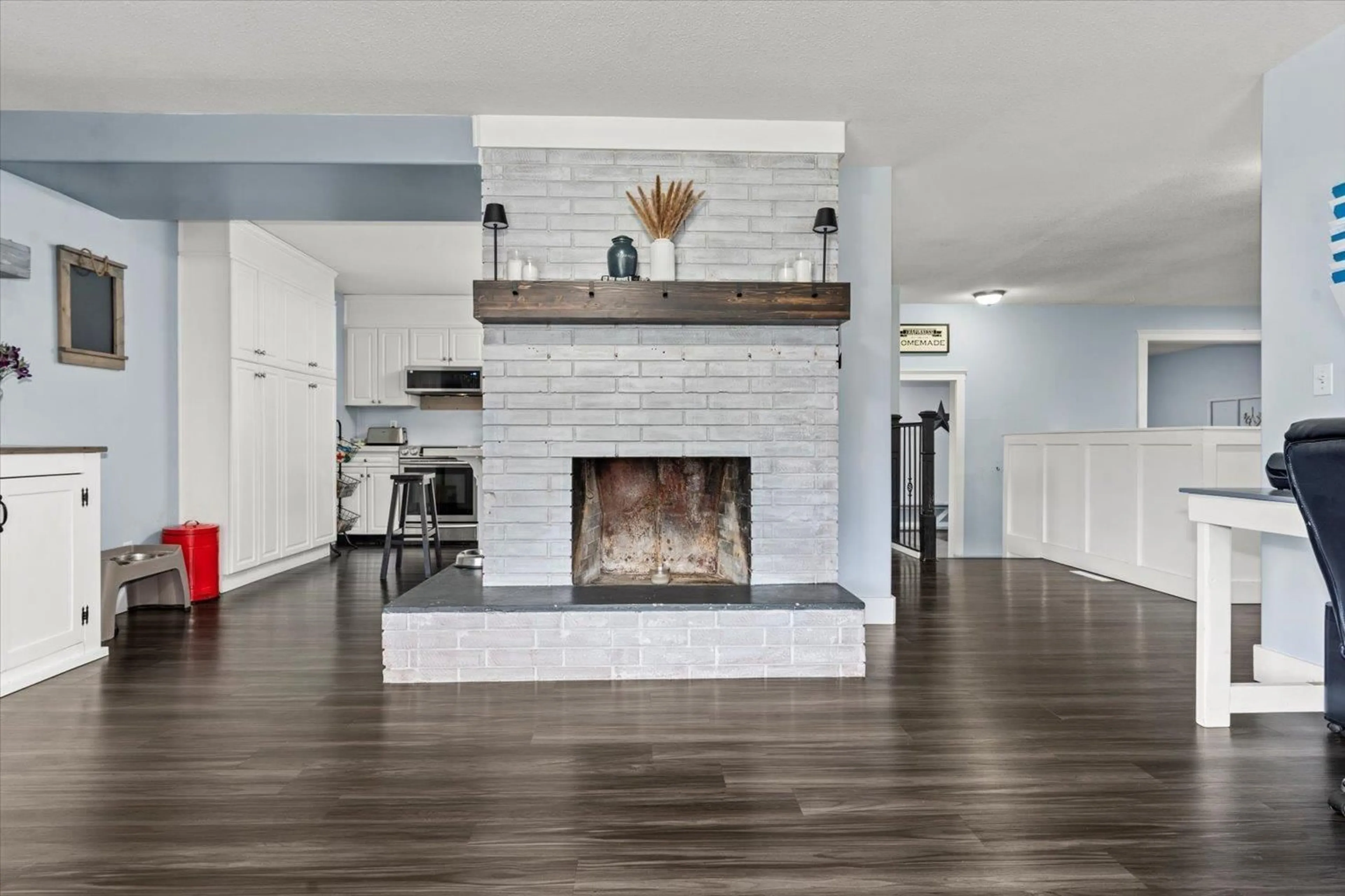 Unknown for 43590 CHILLIWACK MOUNTAIN ROAD, Chilliwack British Columbia V2R4A1