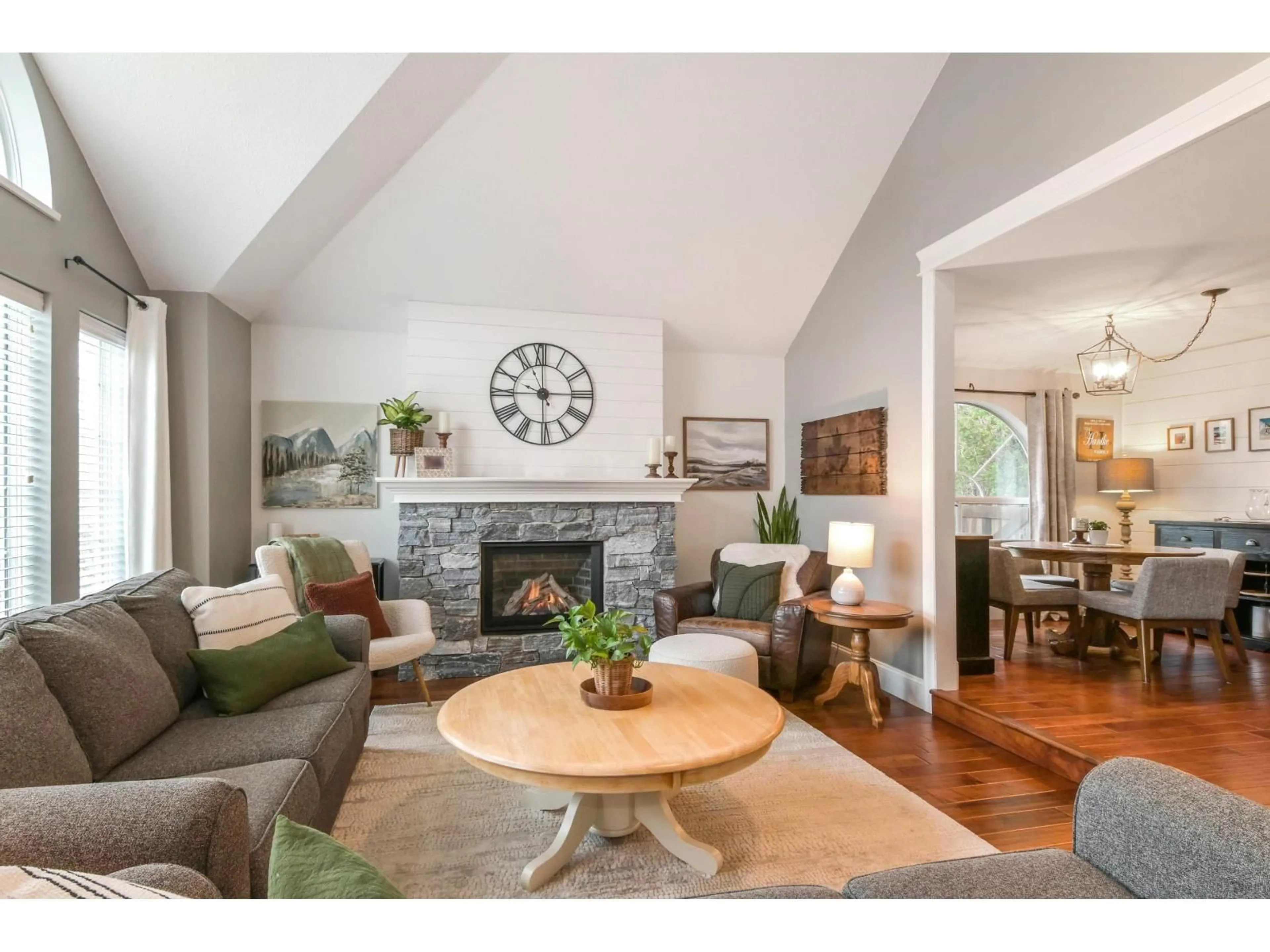 Living room with furniture, wood/laminate floor for 21654 49A AVENUE, Langley British Columbia V3A5Z3