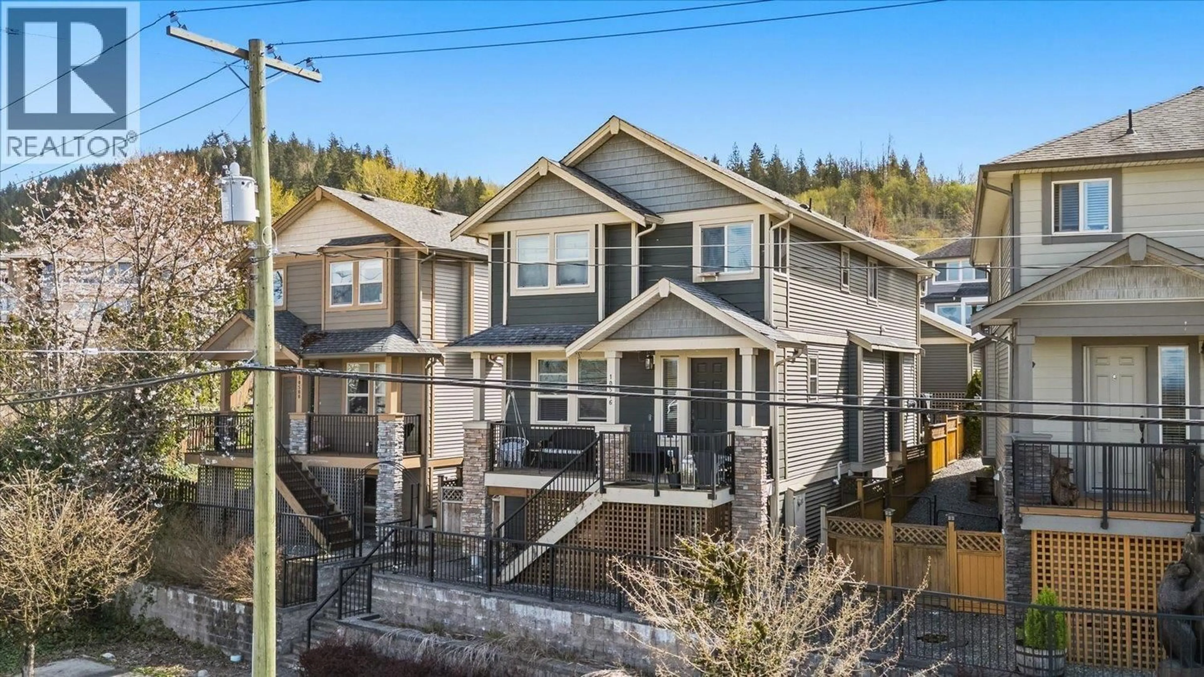 Home with vinyl exterior material, unknown for 10576 JACKSON ROAD, Maple Ridge British Columbia V2W0G2