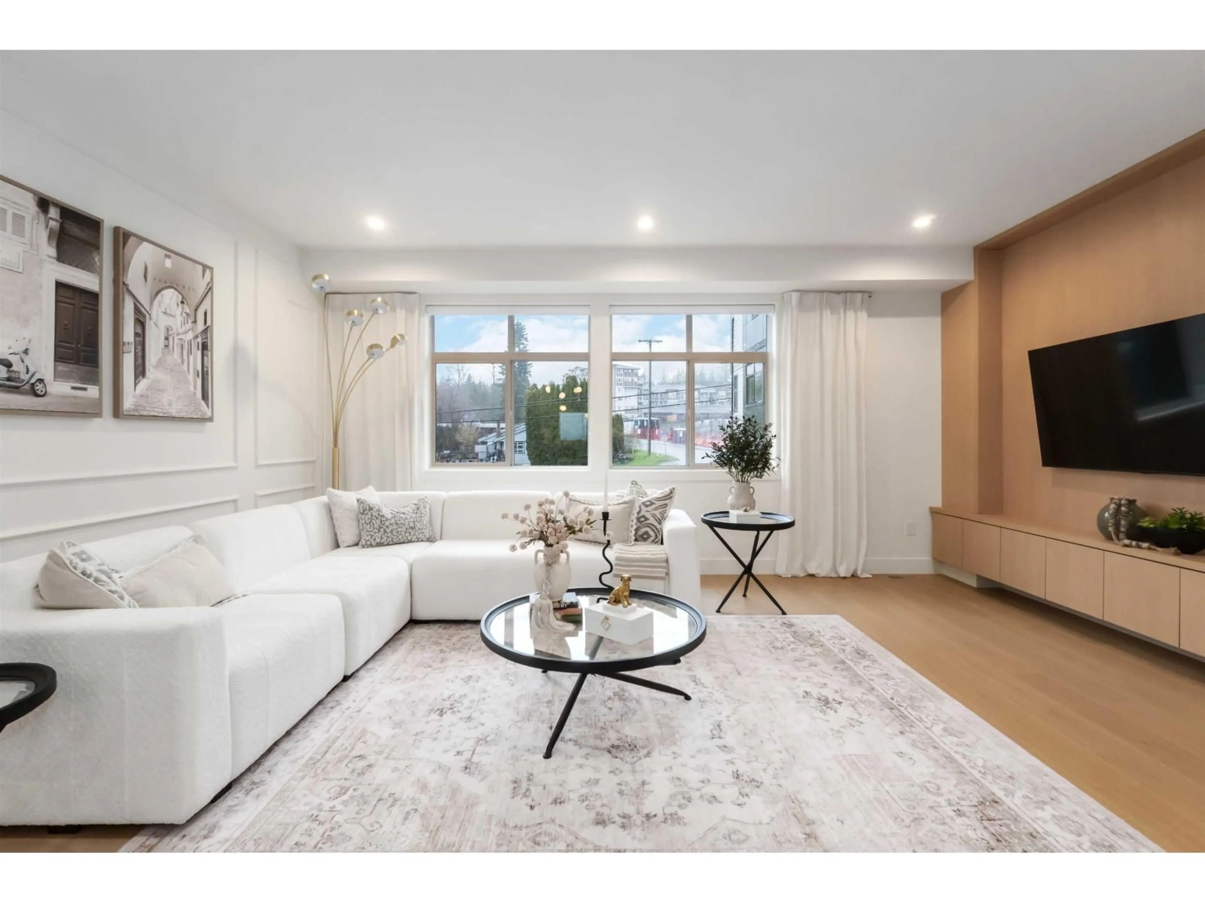 Living room with furniture, unknown for 113 - 34588 MARSHALL ROAD, Abbotsford British Columbia V2S3N3