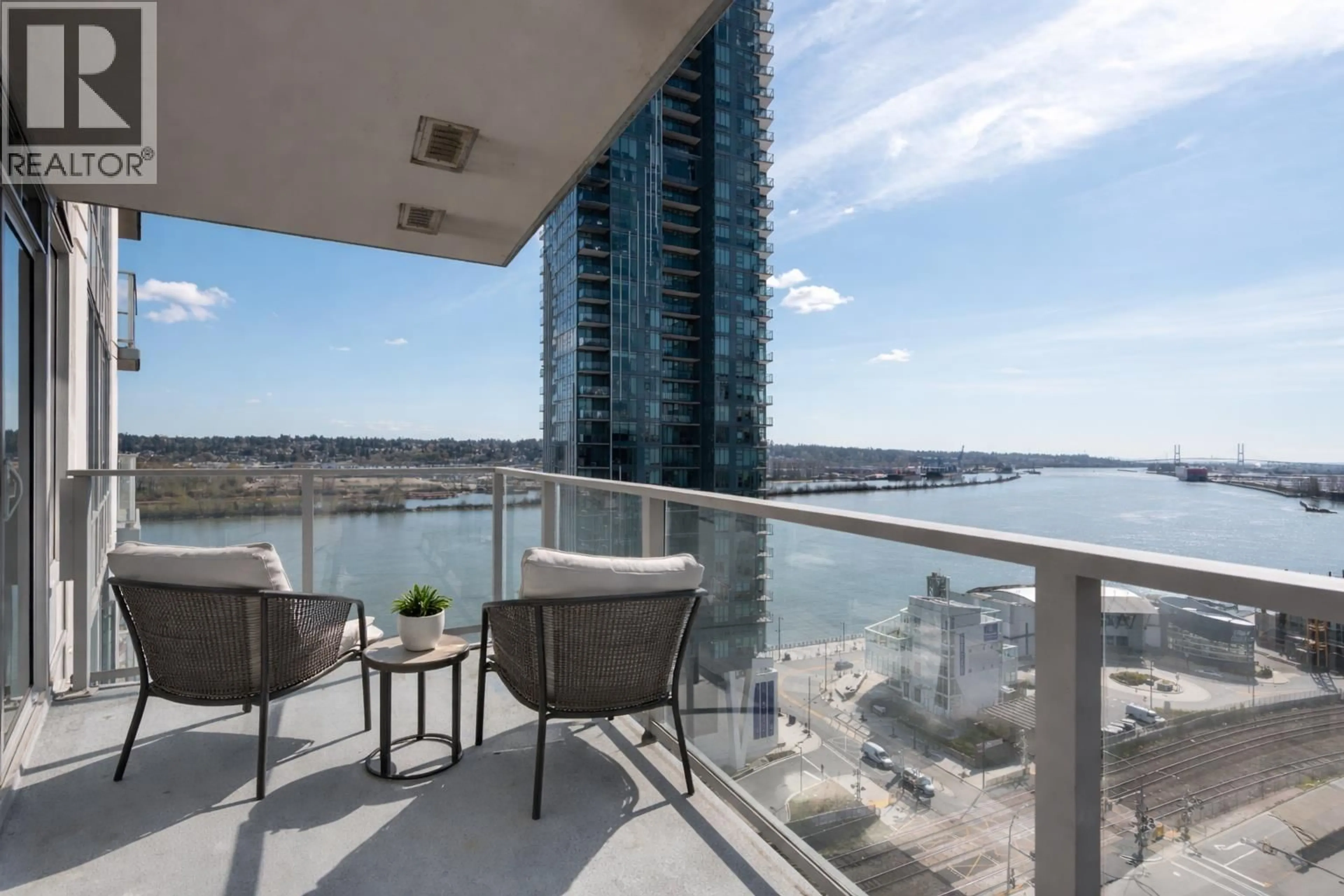 Patio, water/lake/river/ocean view for 1612 - 668 COLUMBIA STREET, New Westminster British Columbia V3M1A9