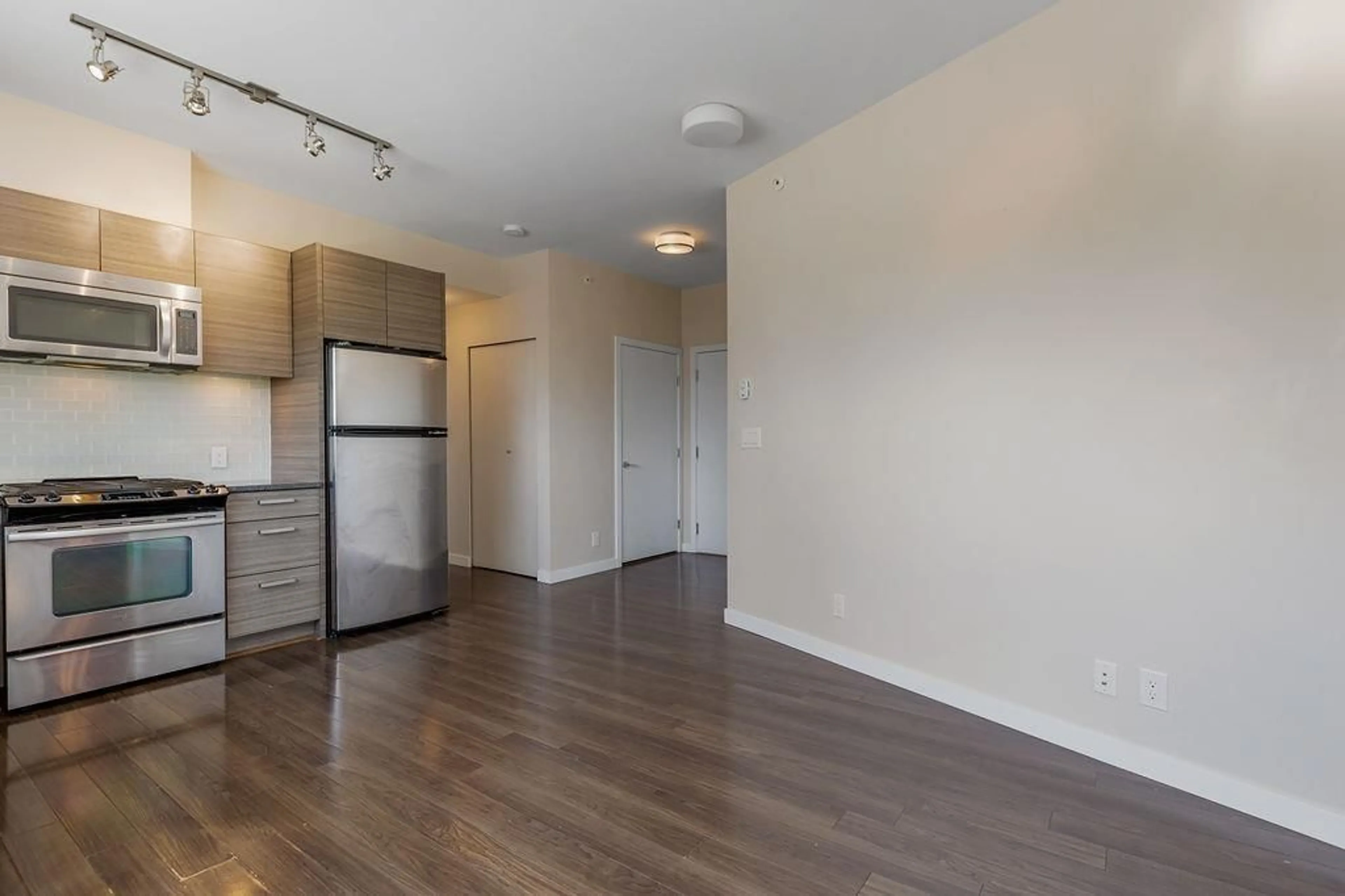 A pic of a room for 410 - 13228 OLD YALE ROAD, Surrey British Columbia V3T0K3