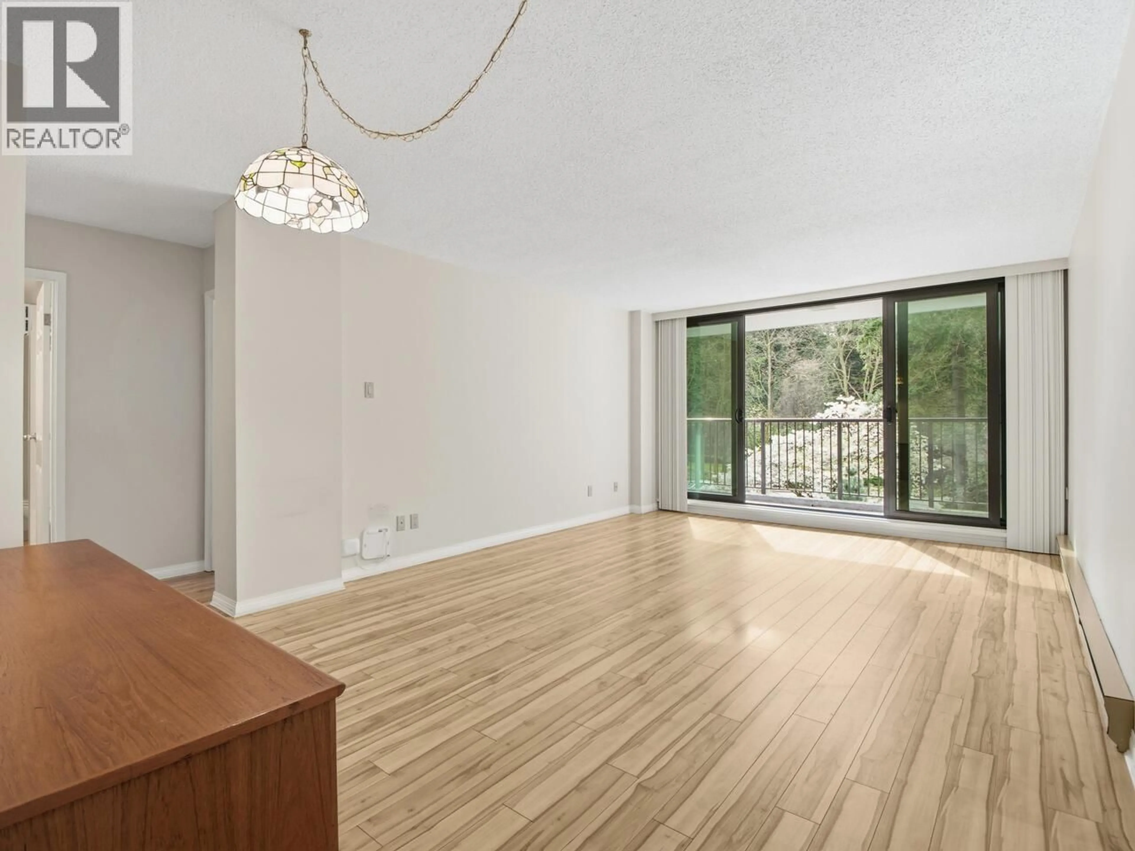 A pic of a room for 307 - 4165 MAYWOOD STREET, Burnaby British Columbia V5H4E3