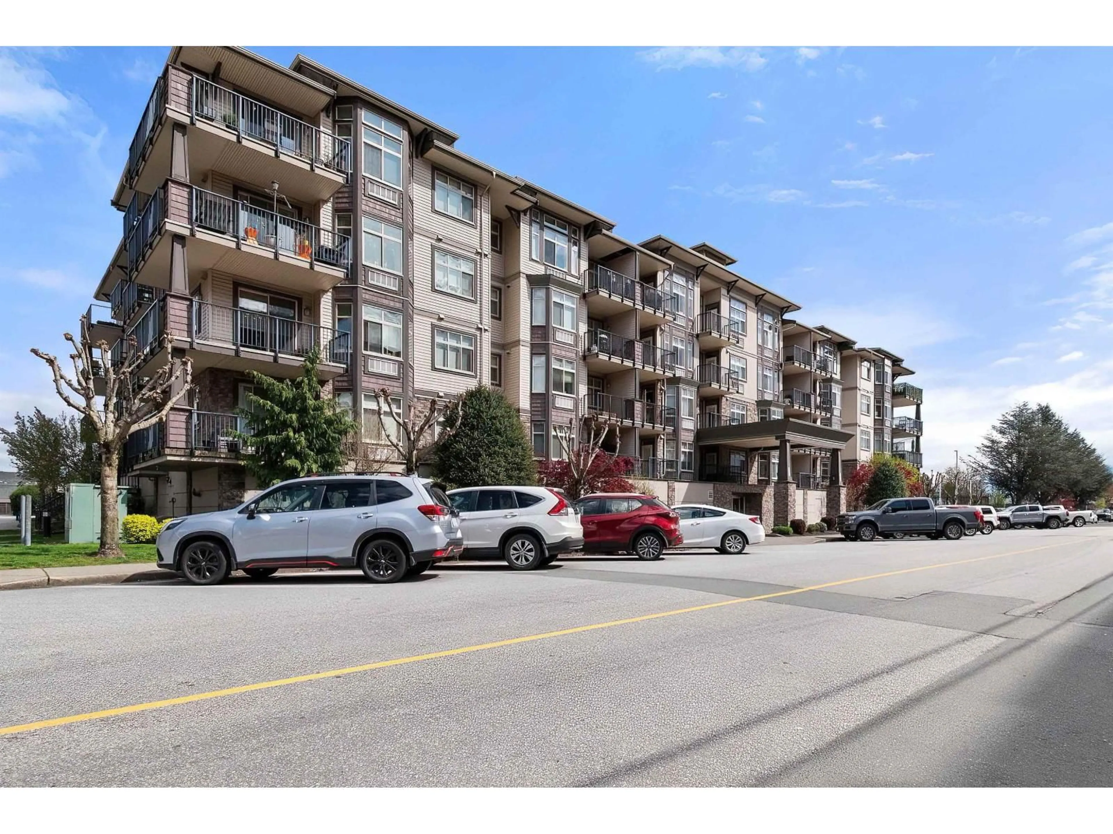 Unknown for 207 - 45893 CHESTERFIELD AVENUE, Chilliwack British Columbia V2P1M5