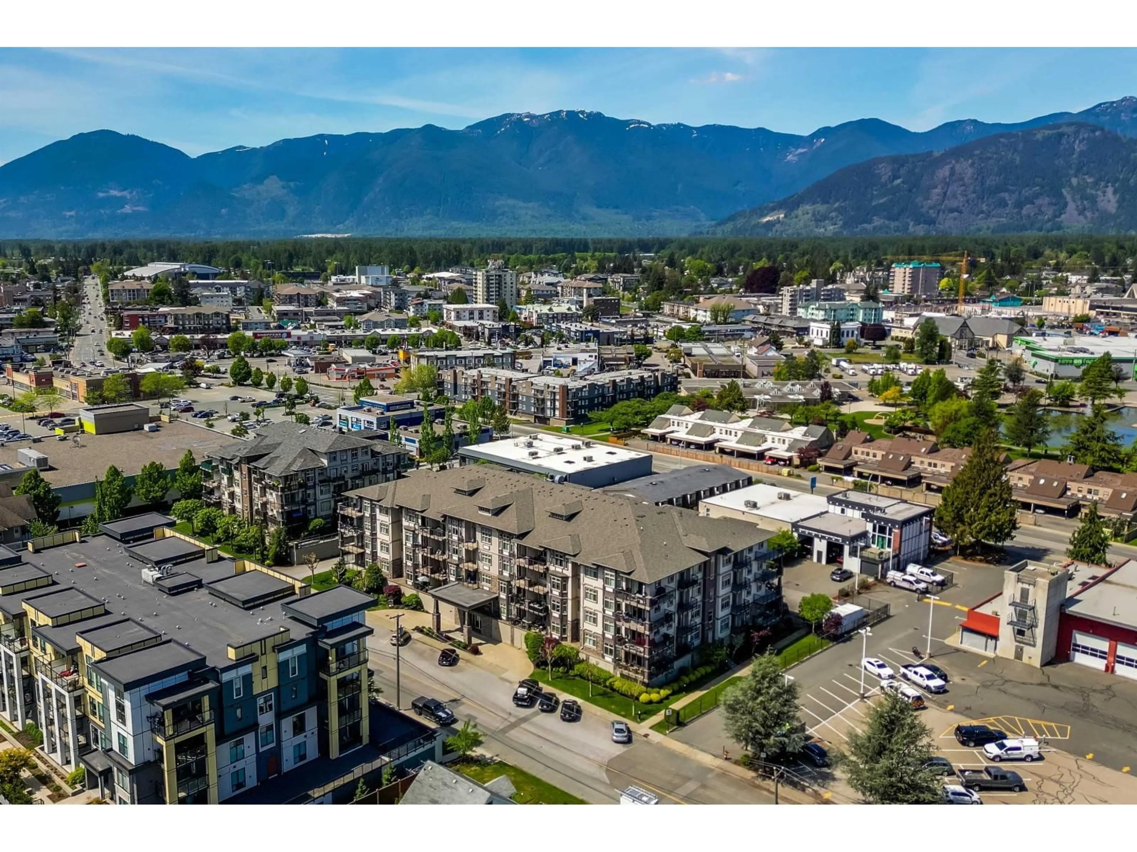 A pic from outside/outdoor area/front of a property/back of a property/a pic from drone, mountain view for 207 - 45893 CHESTERFIELD AVENUE, Chilliwack British Columbia V2P1M5