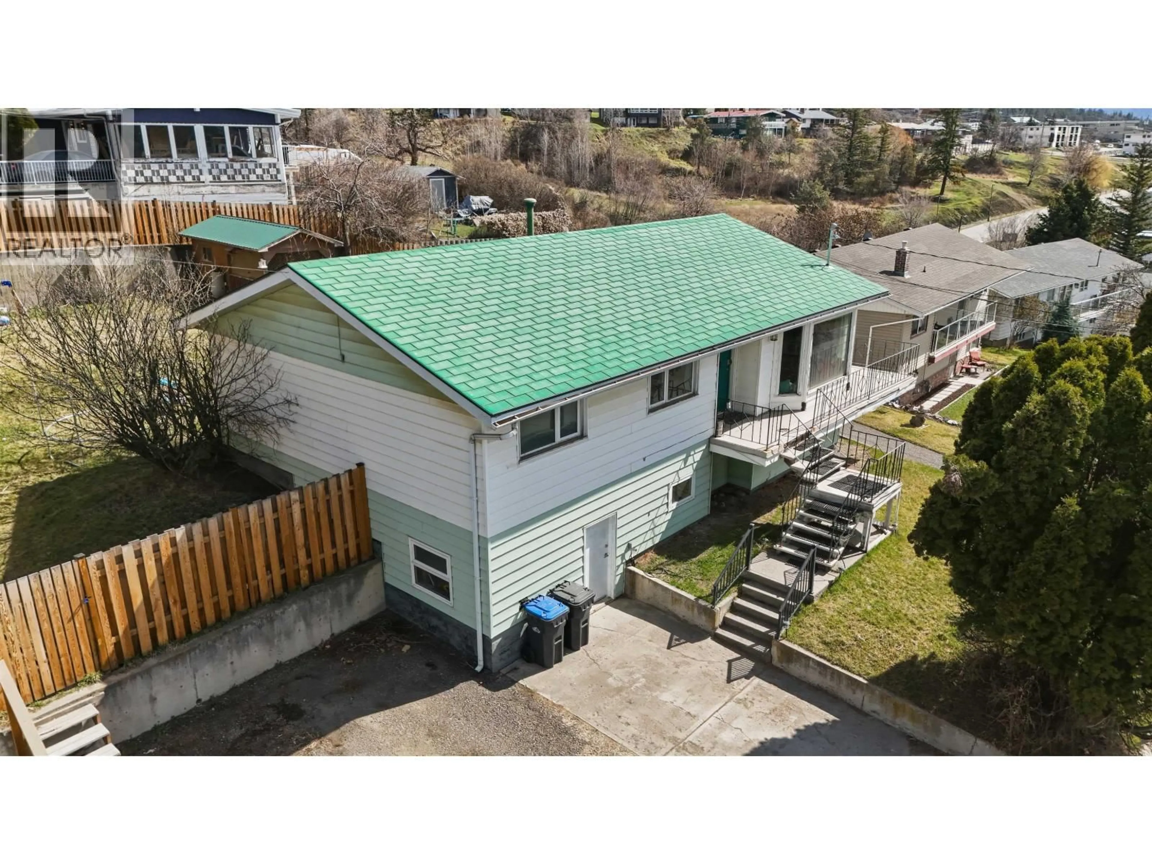 A pic from outside/outdoor area/front of a property/back of a property/a pic from drone, building for 496 SIXTH AVENUE, Williams Lake British Columbia V2G2G7