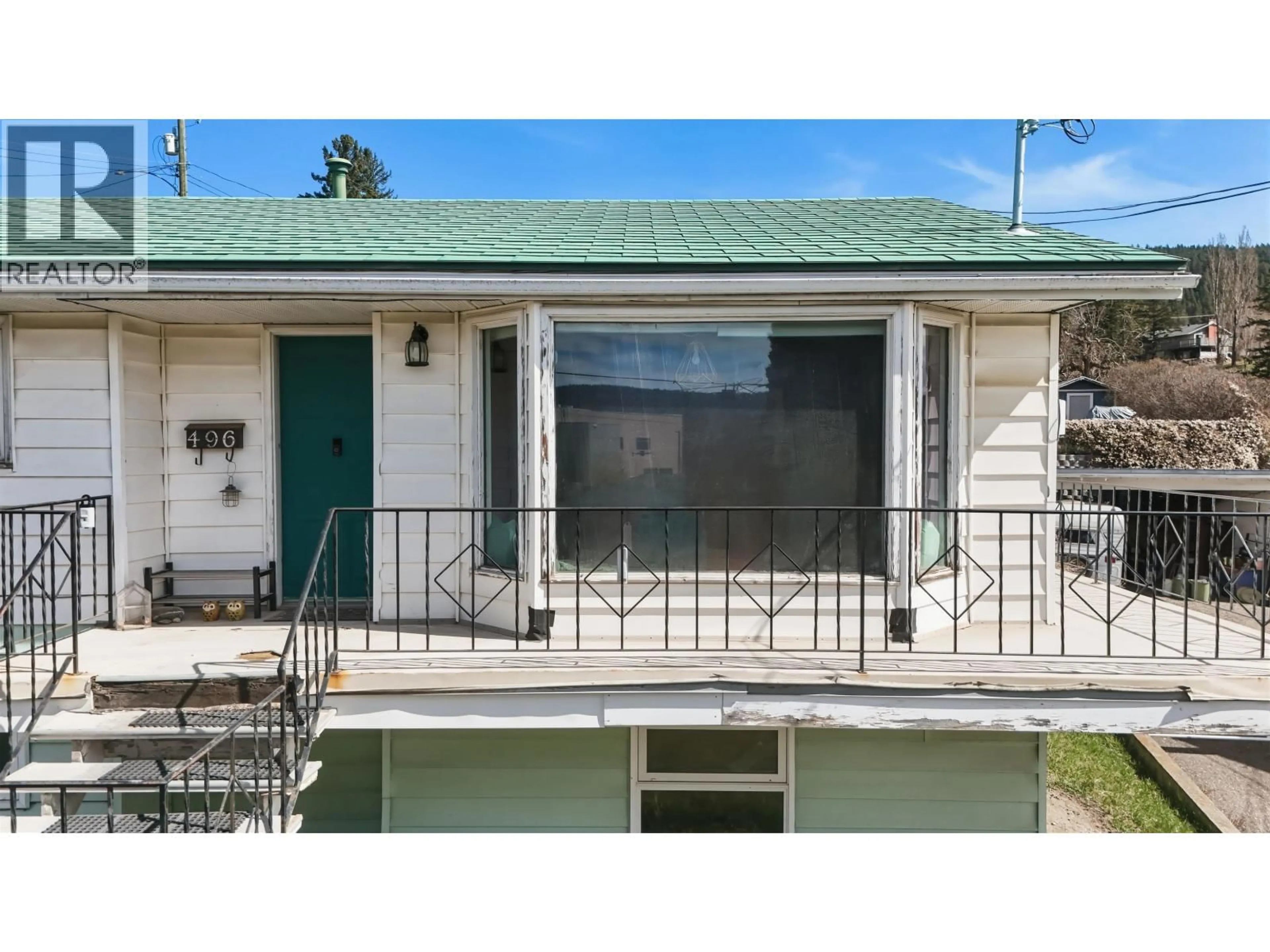 Home with vinyl exterior material, street for 496 SIXTH AVENUE, Williams Lake British Columbia V2G2G7