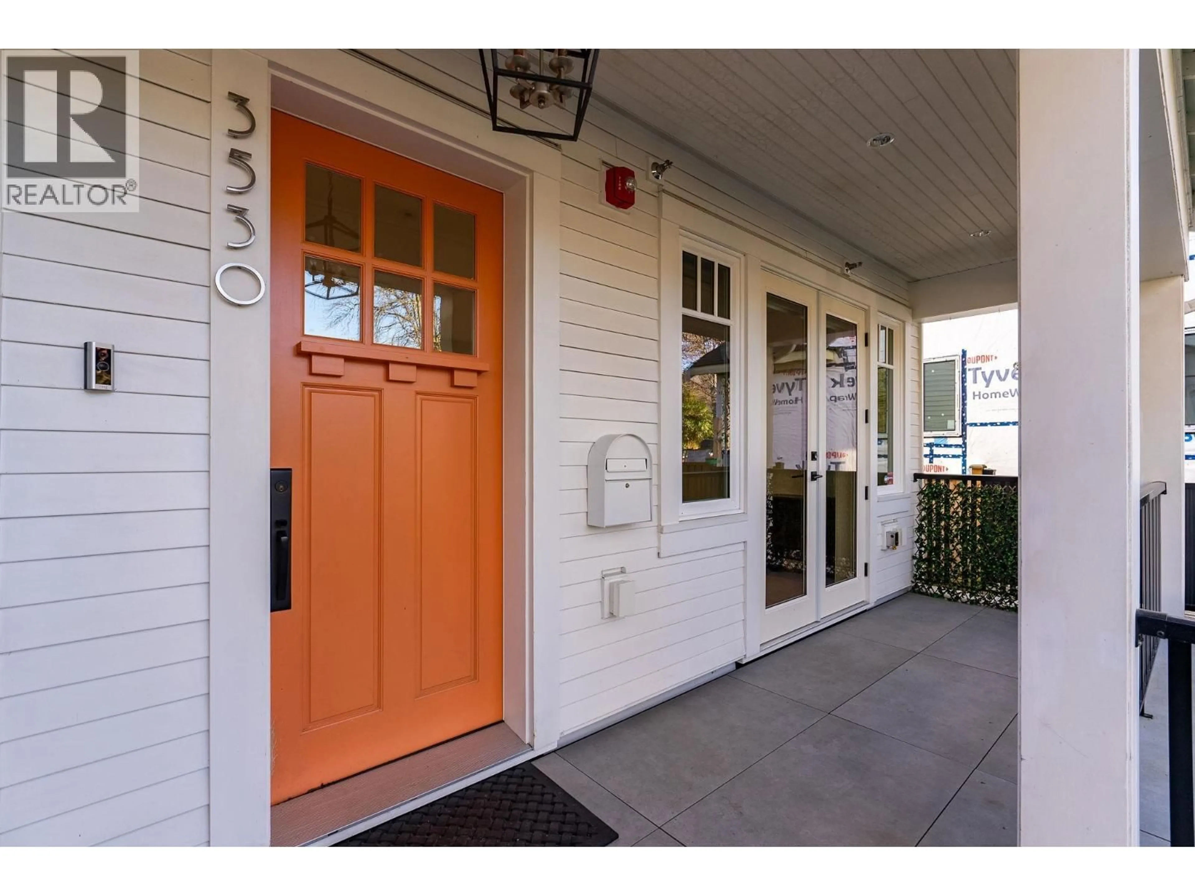 Indoor entryway for 3530 43RD AVENUE, Vancouver British Columbia V6N3J9