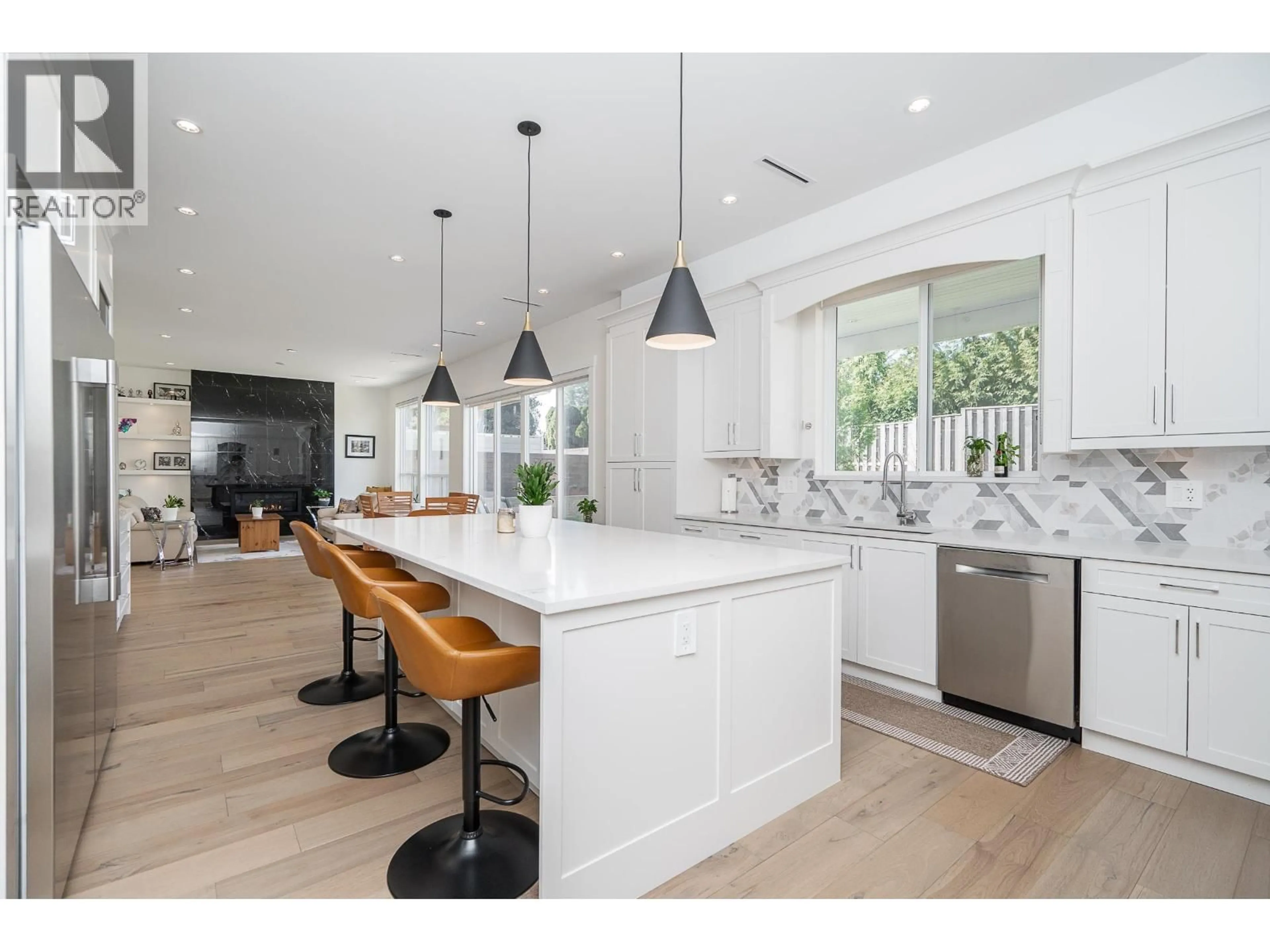 Open concept kitchen, unknown for 576 LINTON STREET, Coquitlam British Columbia V3J6J2