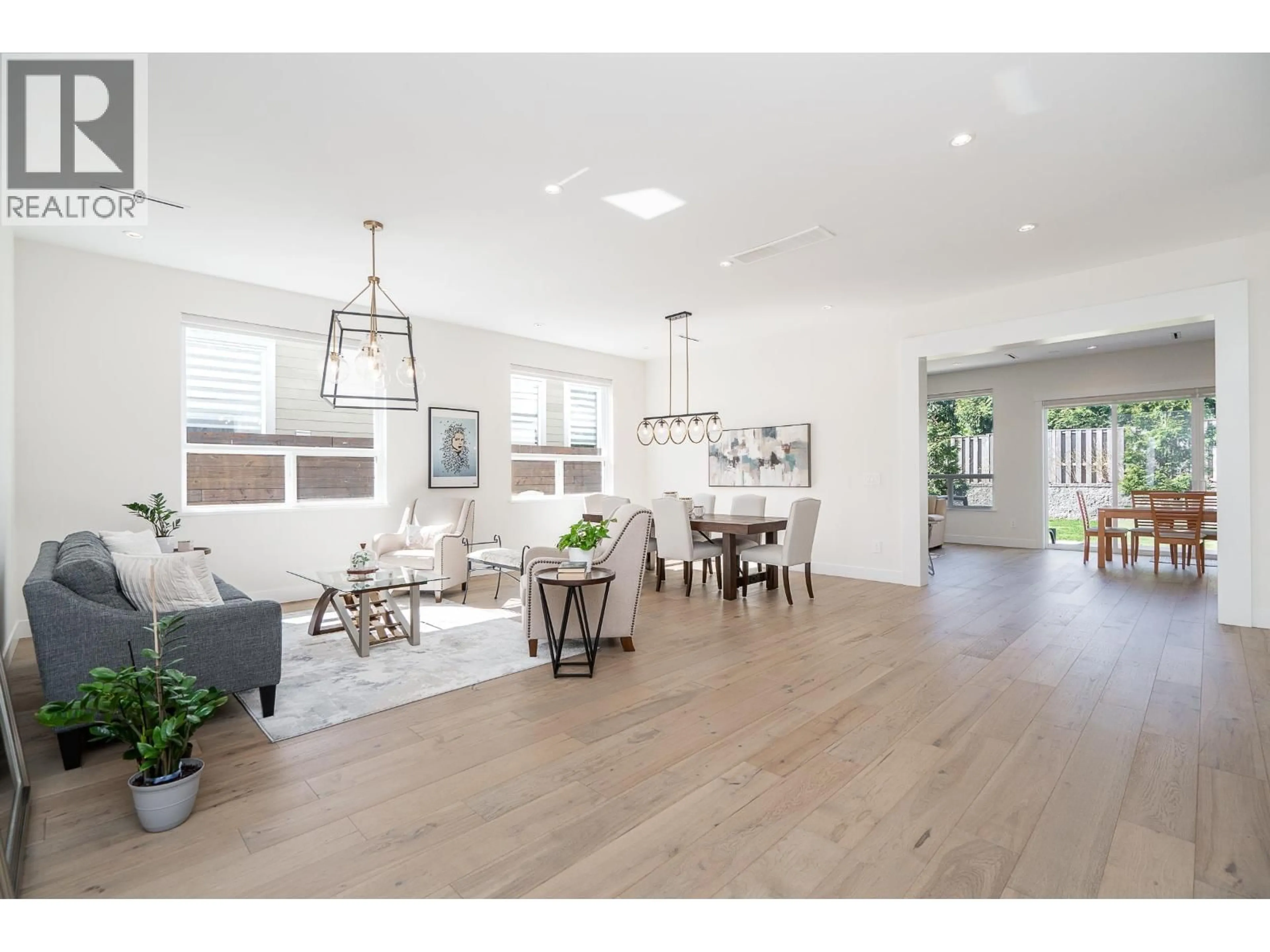 Open concept kitchen, wood/laminate floor for 576 LINTON STREET, Coquitlam British Columbia V3J6J2