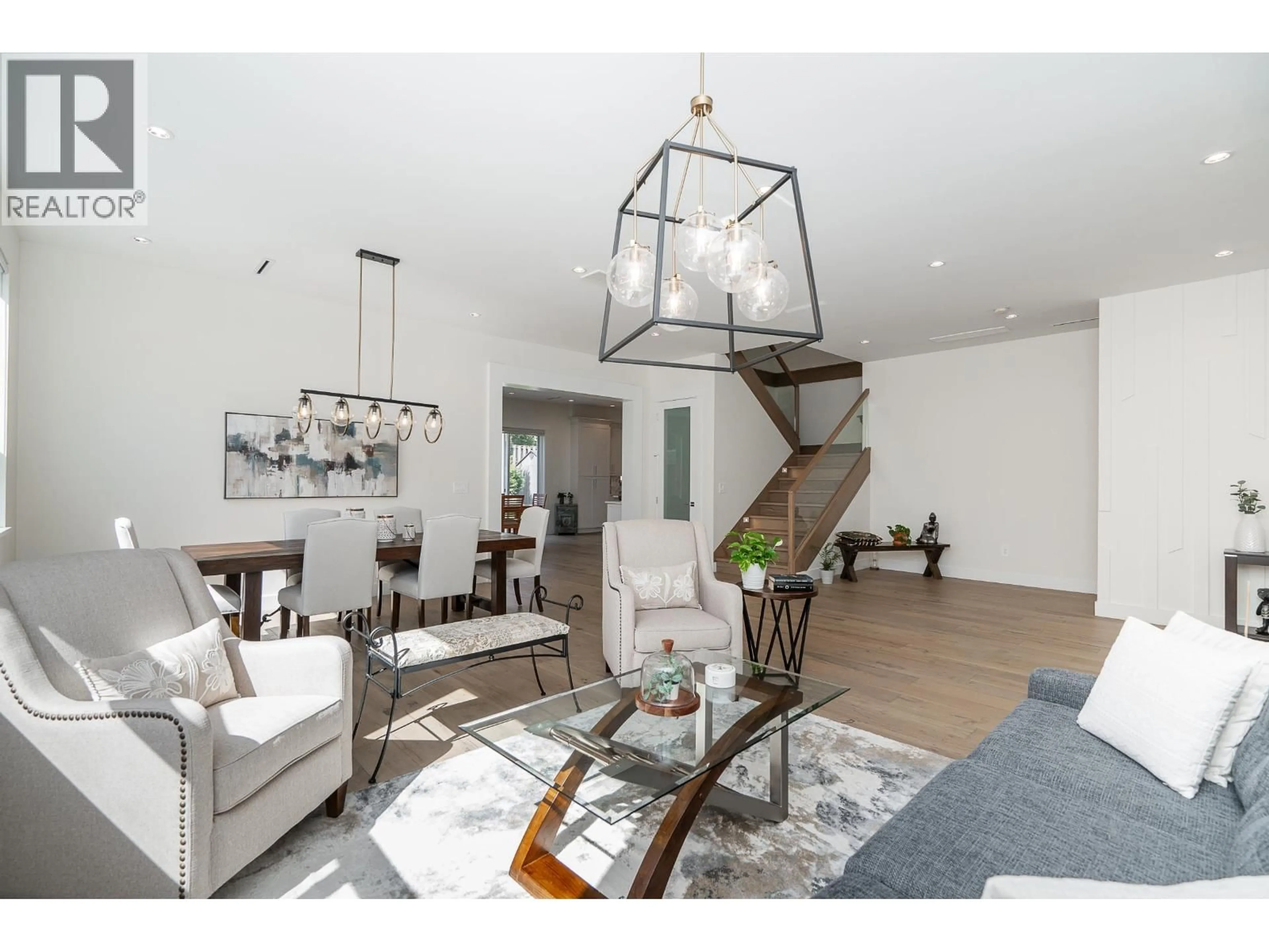 Living room with furniture, unknown for 576 LINTON STREET, Coquitlam British Columbia V3J6J2