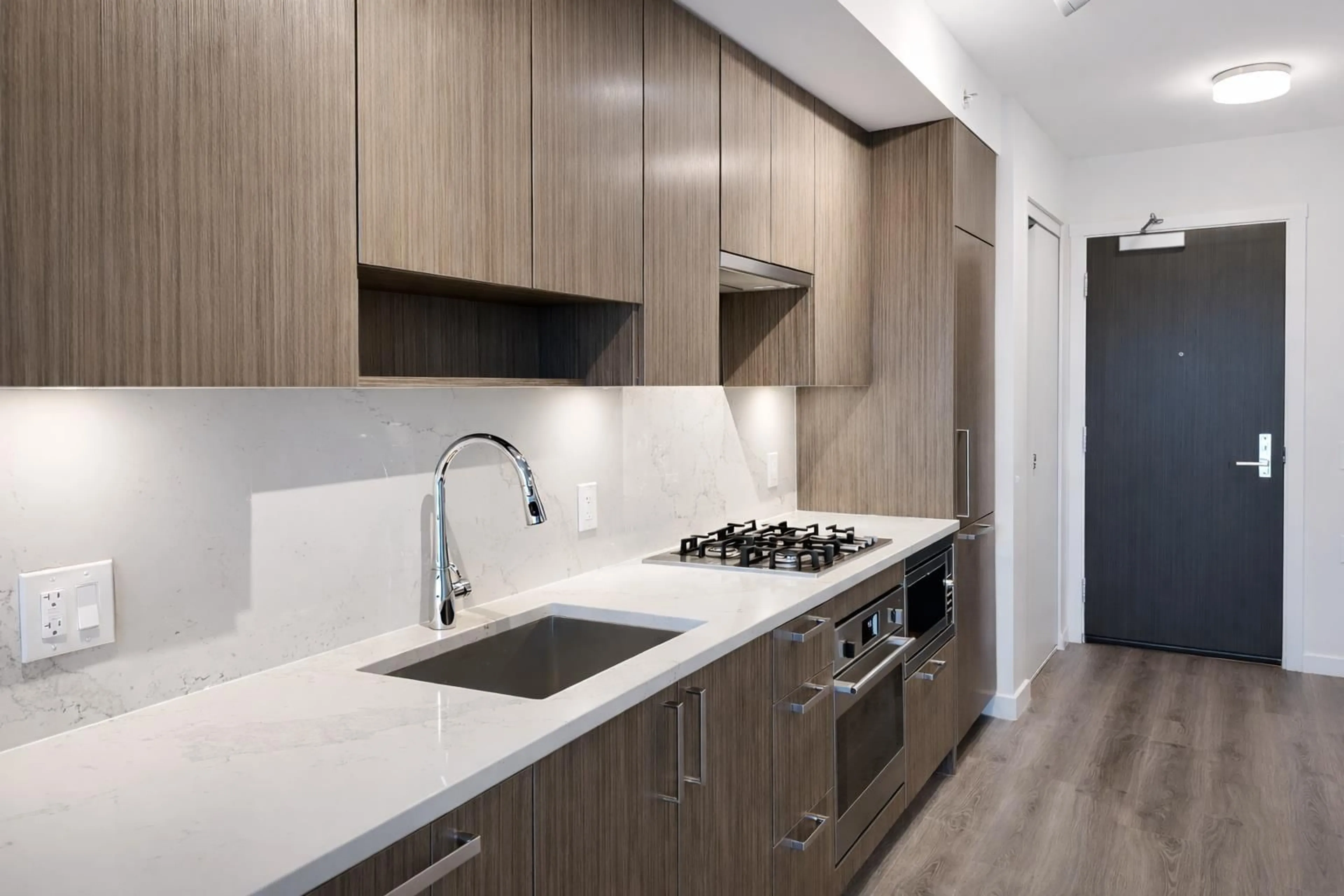 Standard kitchen, unknown for 3503 - 13350 CENTRAL AVENUE, Surrey British Columbia V3T0S1