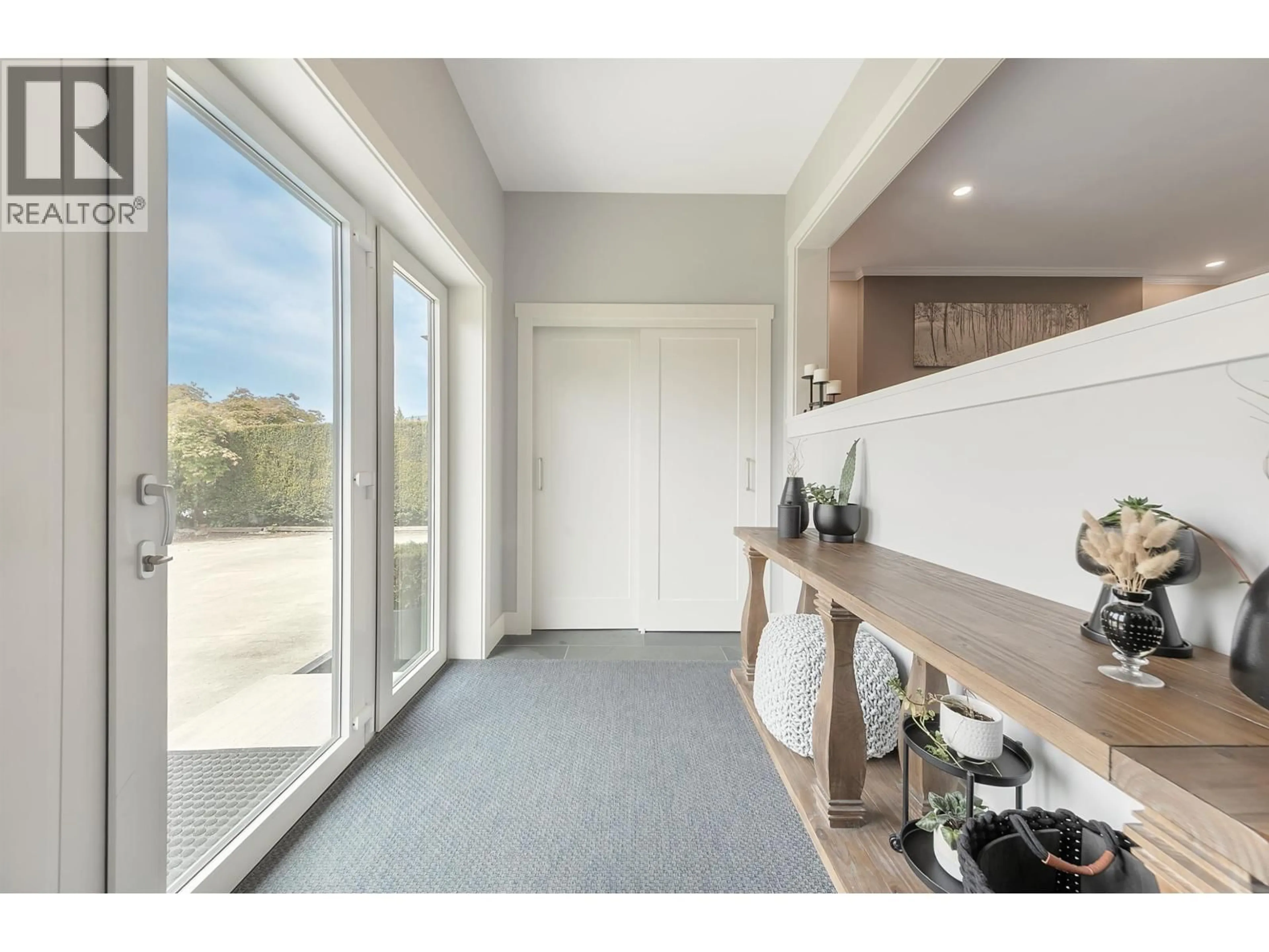 Indoor entryway for 4106 CANTERBURY CRESCENT, North Vancouver British Columbia V7R3N5