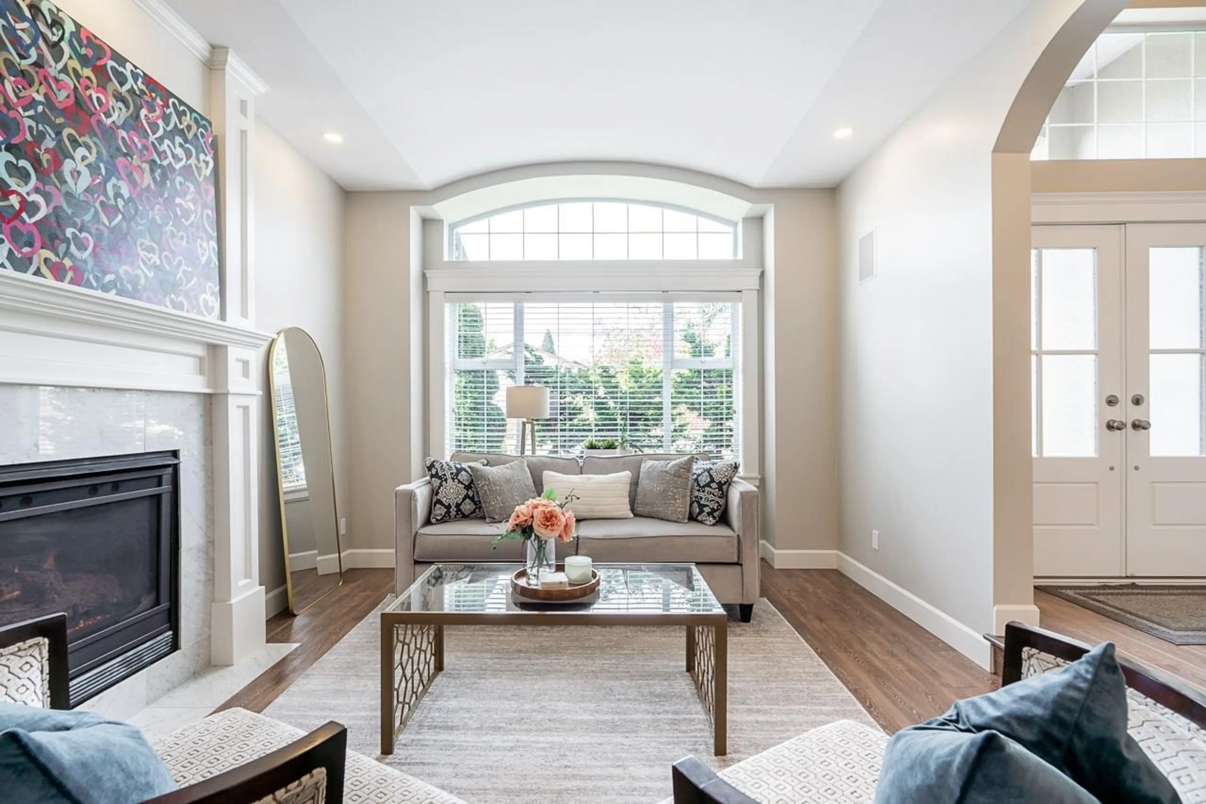 Living room with furniture, unknown for 1520 132 B STREET, Surrey British Columbia V4A6J2