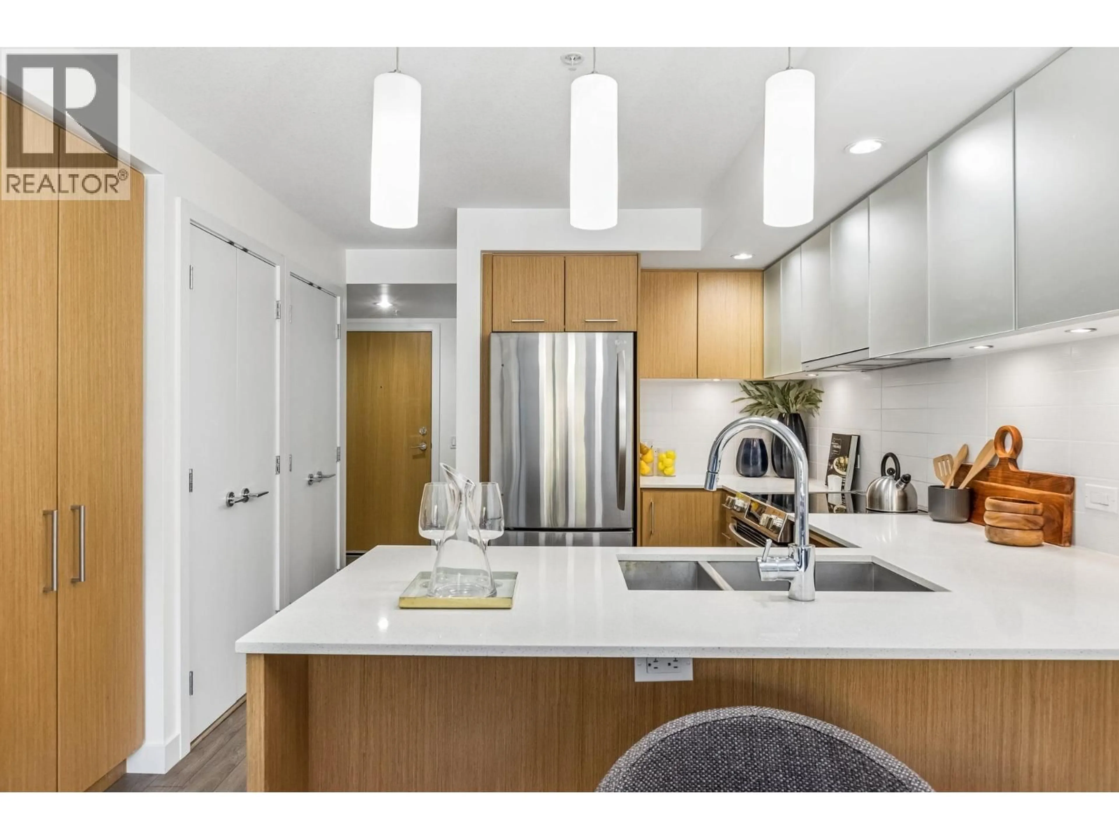 Unknown for 211 - 221 3RD STREET, North Vancouver British Columbia V7L0C1