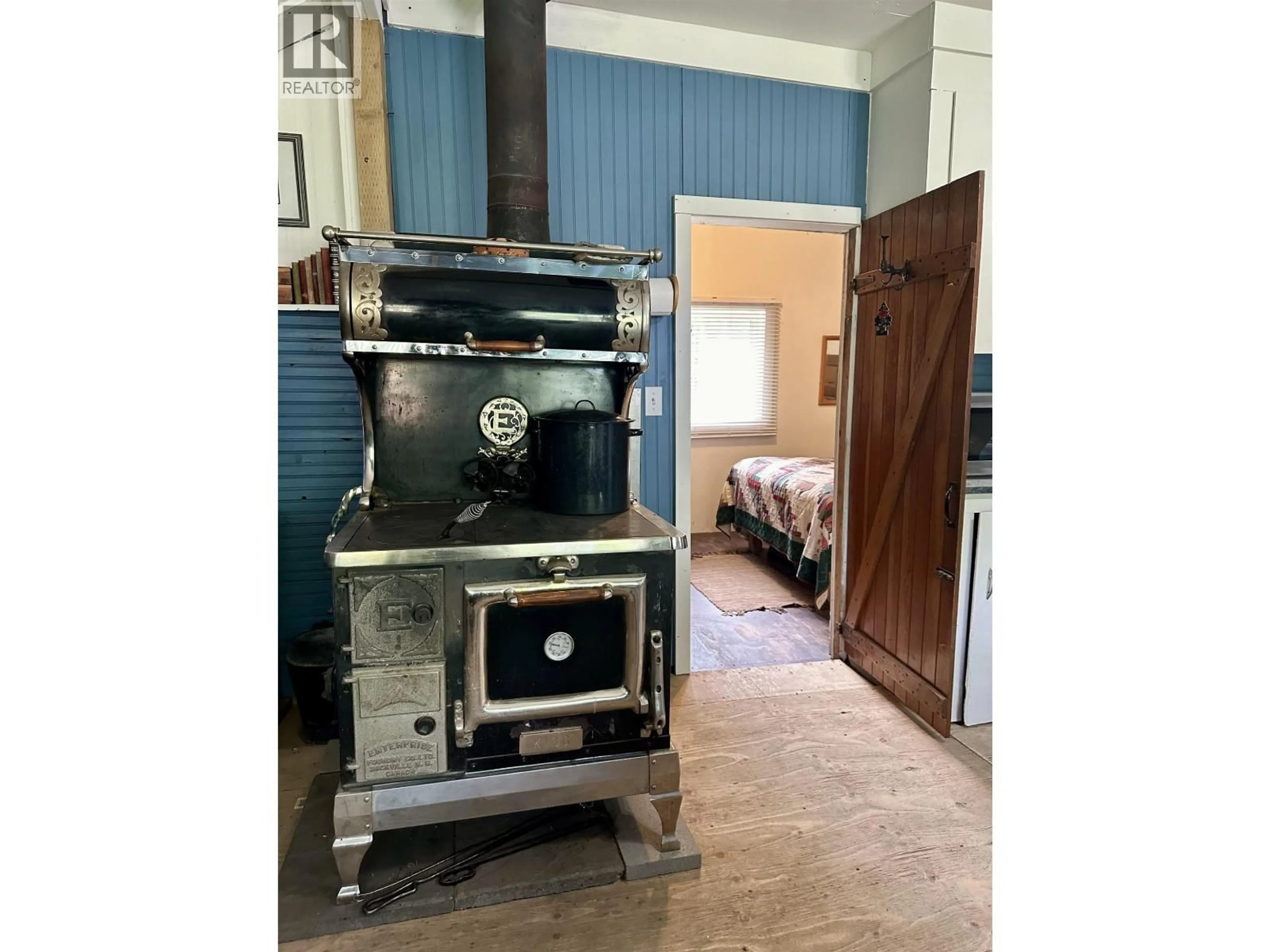 Standard kitchen, unknown for 40095 UPPER FRASER ROAD, Prince George British Columbia V0J2B0