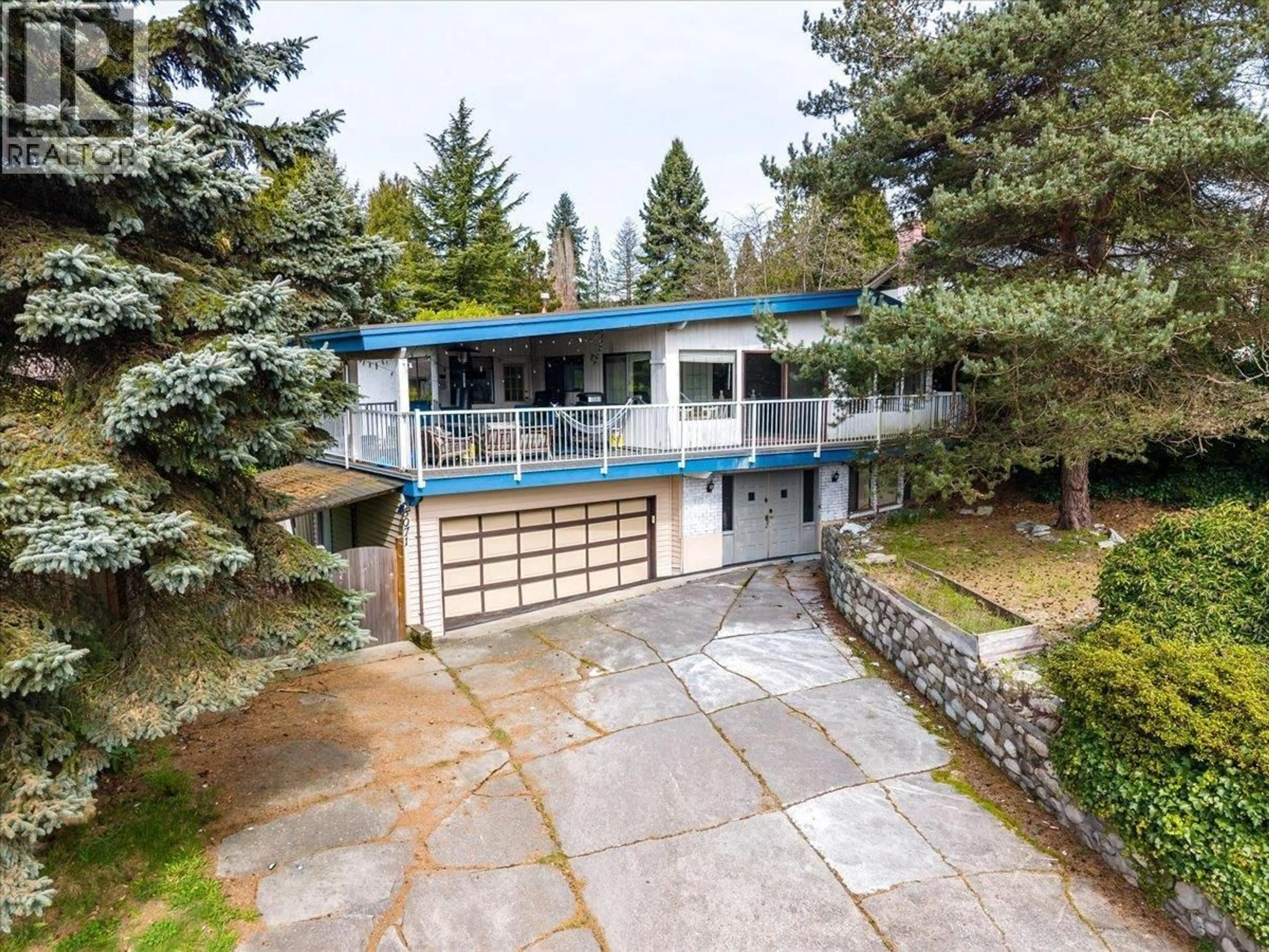 A pic from outside/outdoor area/front of a property/back of a property/a pic from drone, street for 8071 GREENLAKE PLACE, Burnaby British Columbia V5A3N5