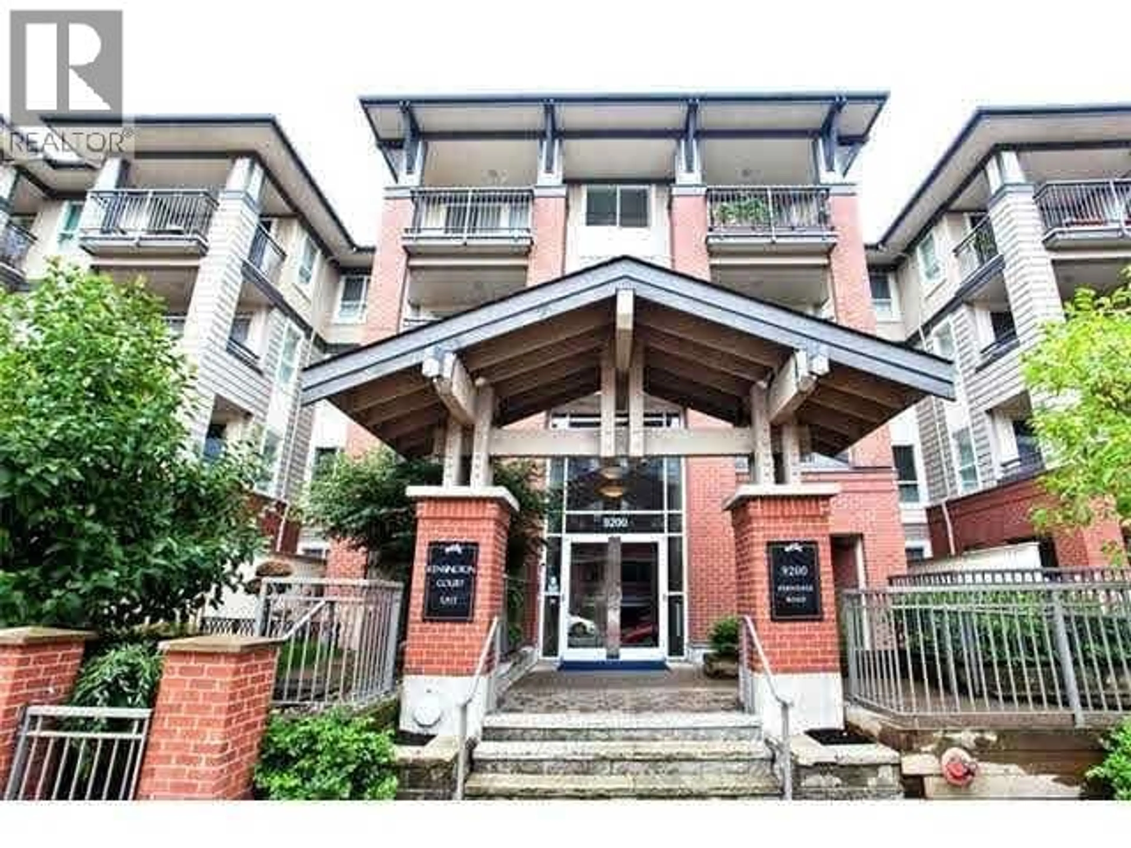 Indoor foyer for 203 - 9200 FERNDALE ROAD, Richmond British Columbia V6Y4L2