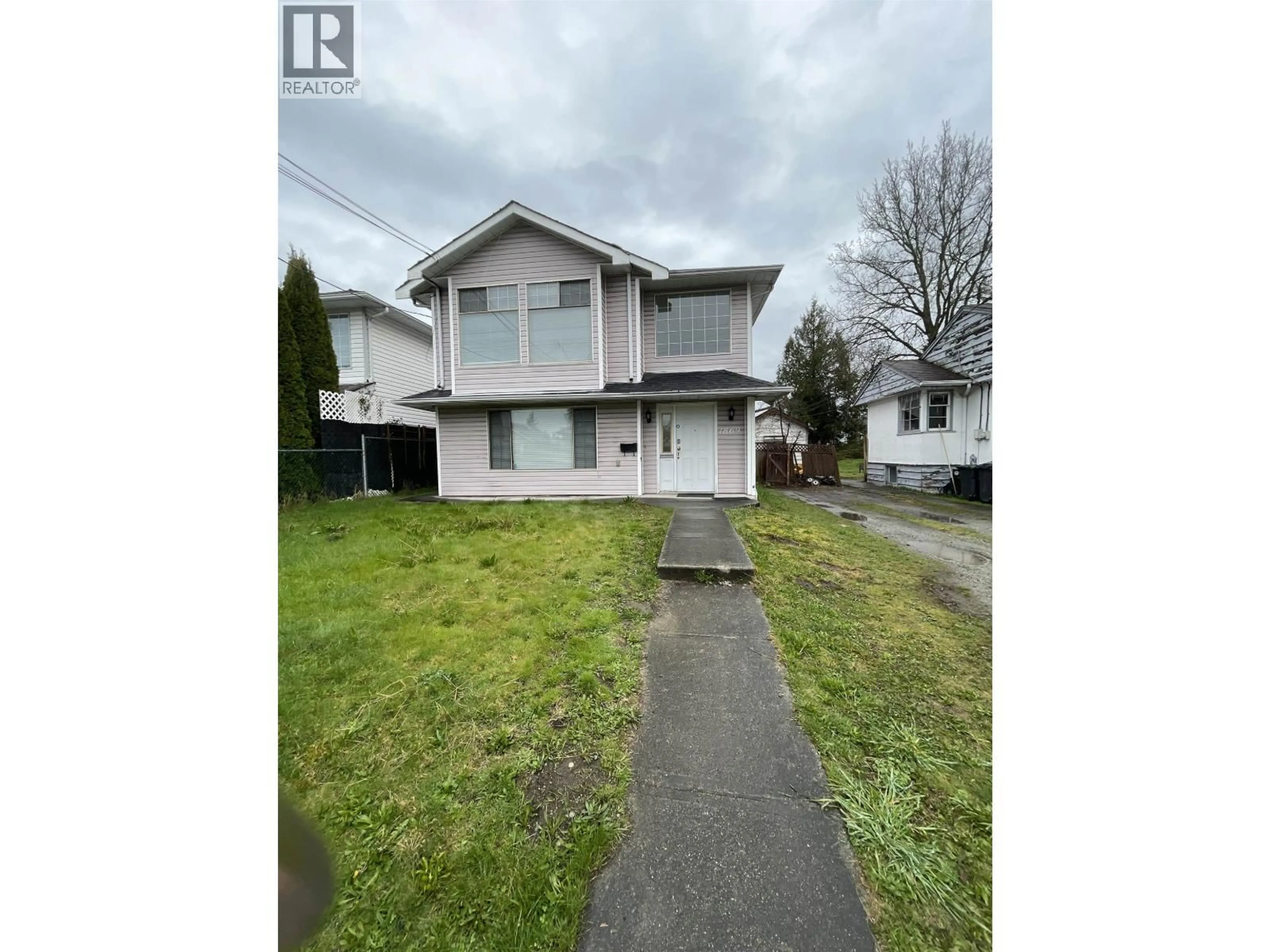 A pic from outside/outdoor area/front of a property/back of a property/a pic from drone, street for 1869 PRAIRIE AVENUE, Port Coquitlam British Columbia V3B1V2
