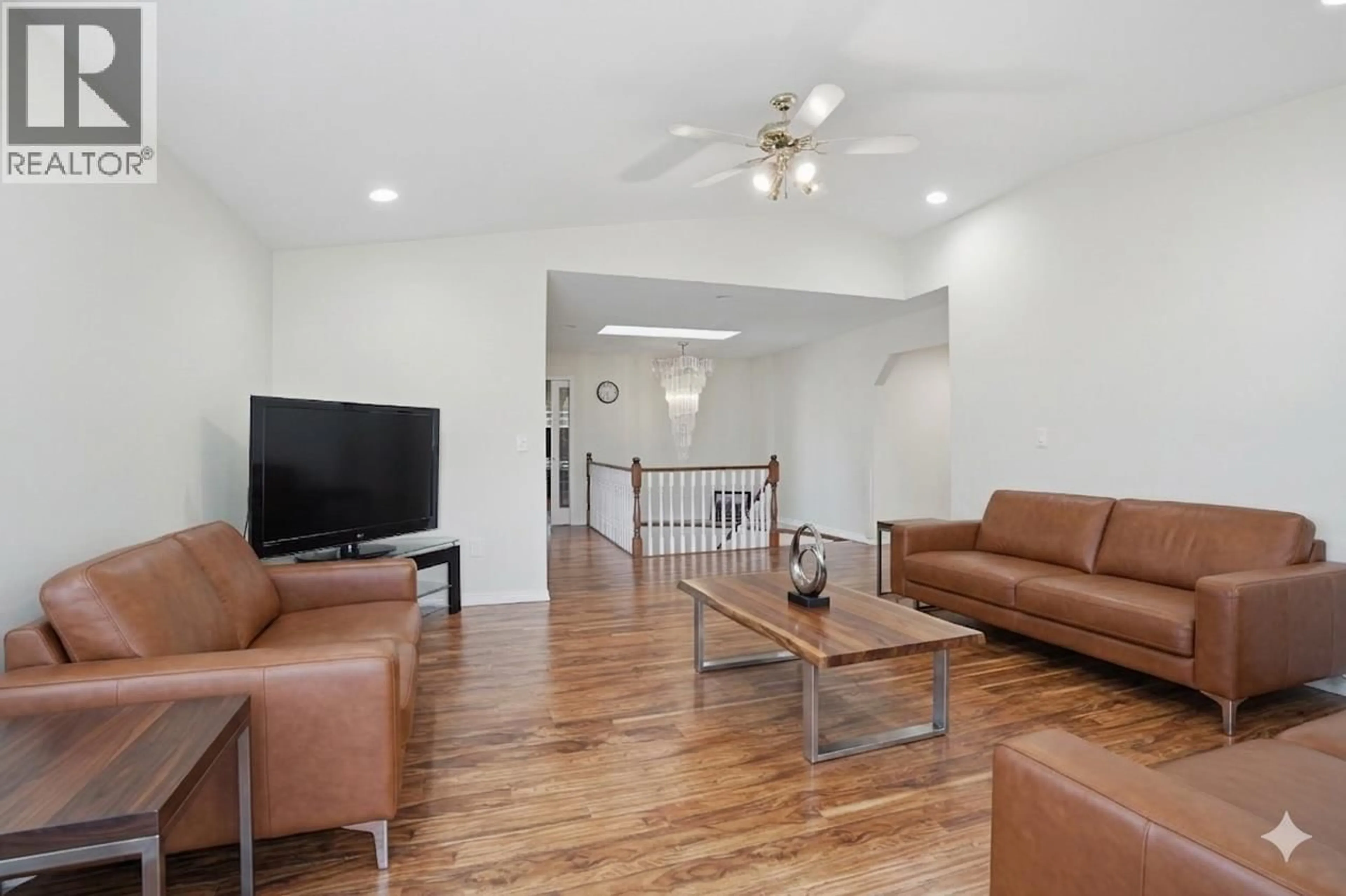 Living room with furniture, unknown for 716 CRANE PLACE, New Westminster British Columbia V3M6P5