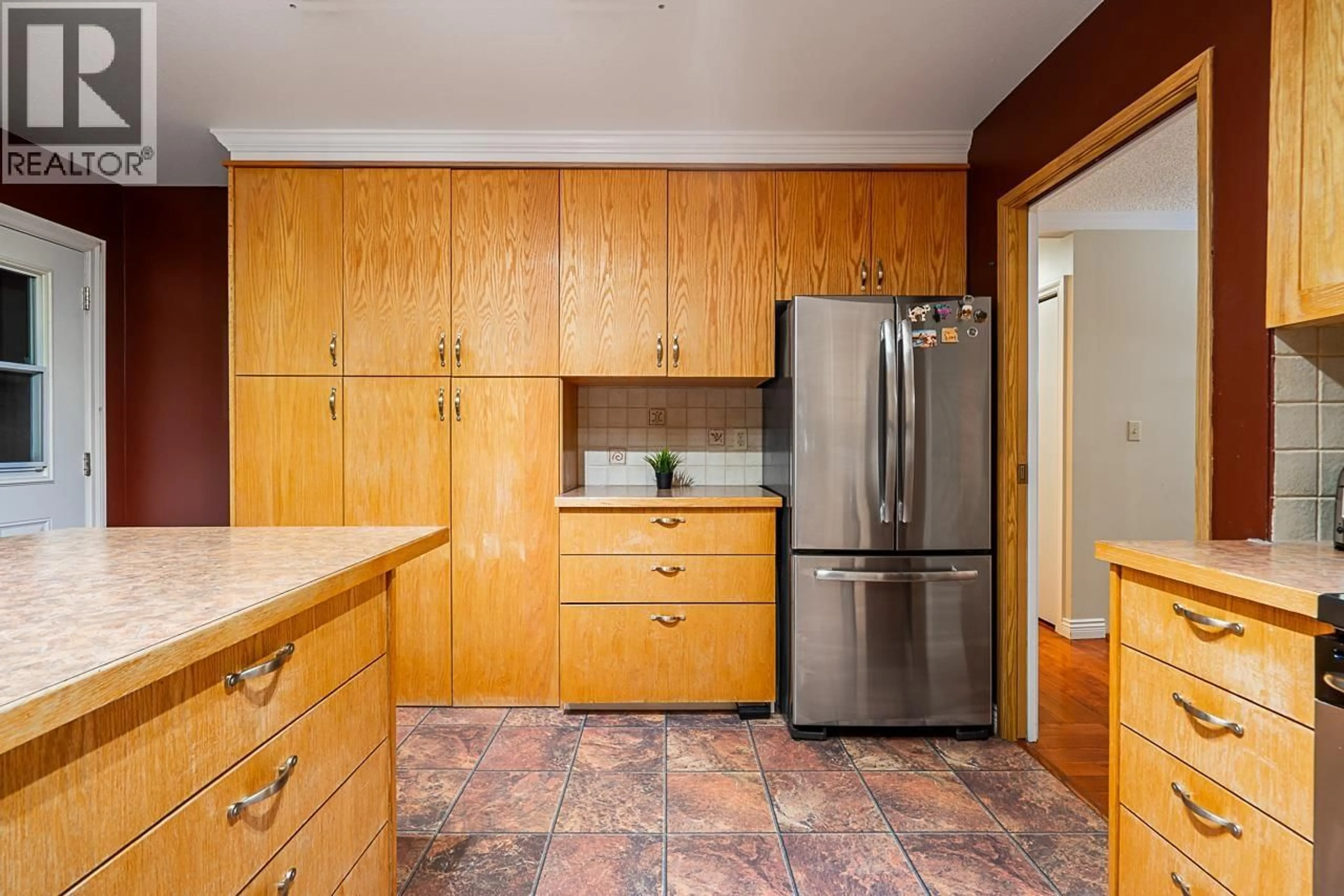 Standard kitchen, unknown for 949 LYNWOOD AVENUE, Port Coquitlam British Columbia V3B6J7