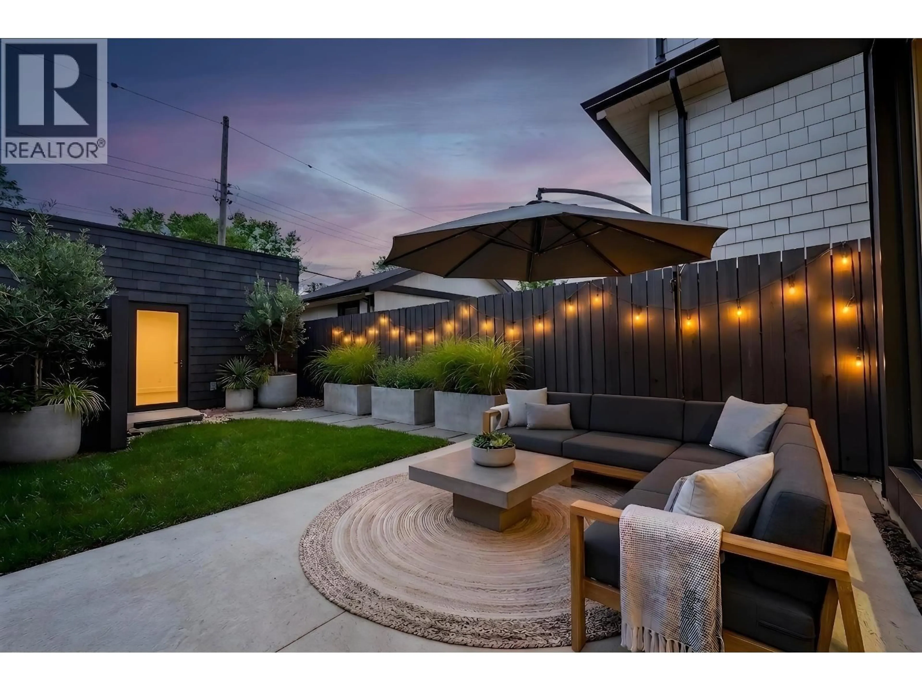 Patio, street for 2180 13TH AVENUE, Vancouver British Columbia V5N2C4