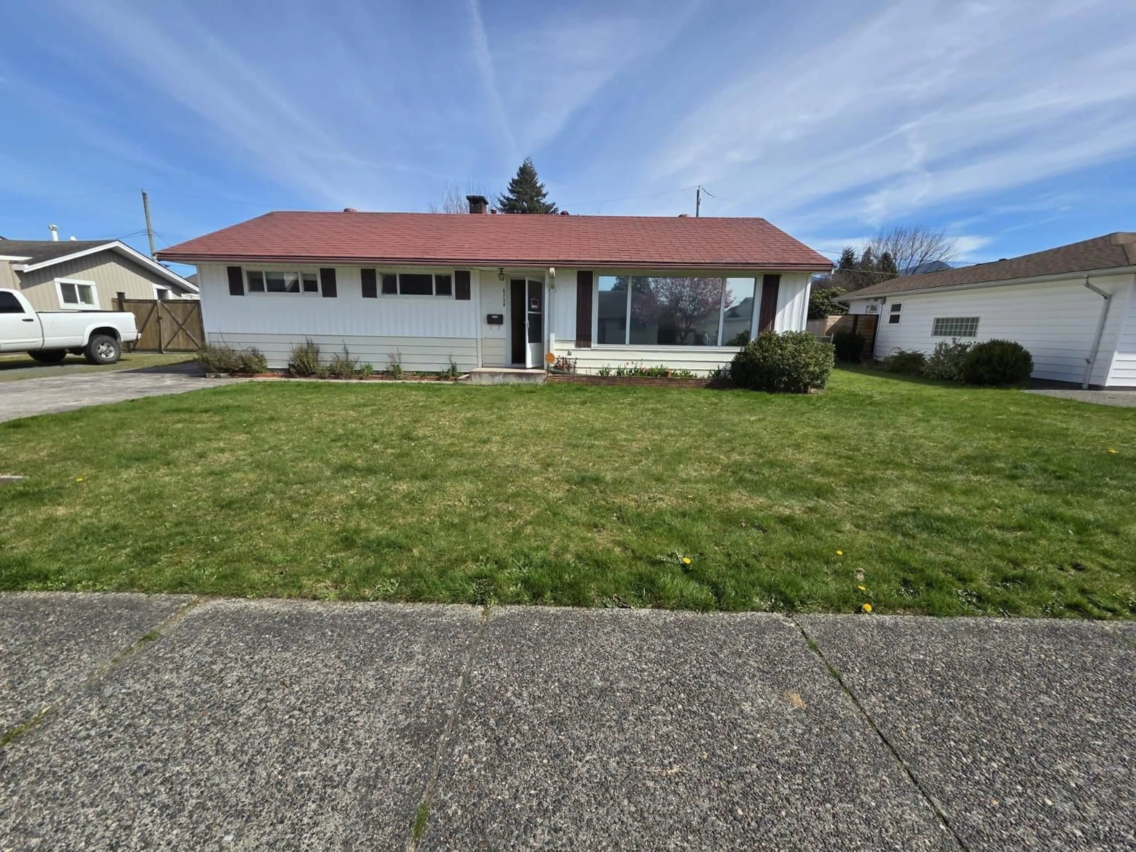 A pic from outside/outdoor area/front of a property/back of a property/a pic from drone, street for 9716 HEATHER STREET, Chilliwack British Columbia V2P5M6