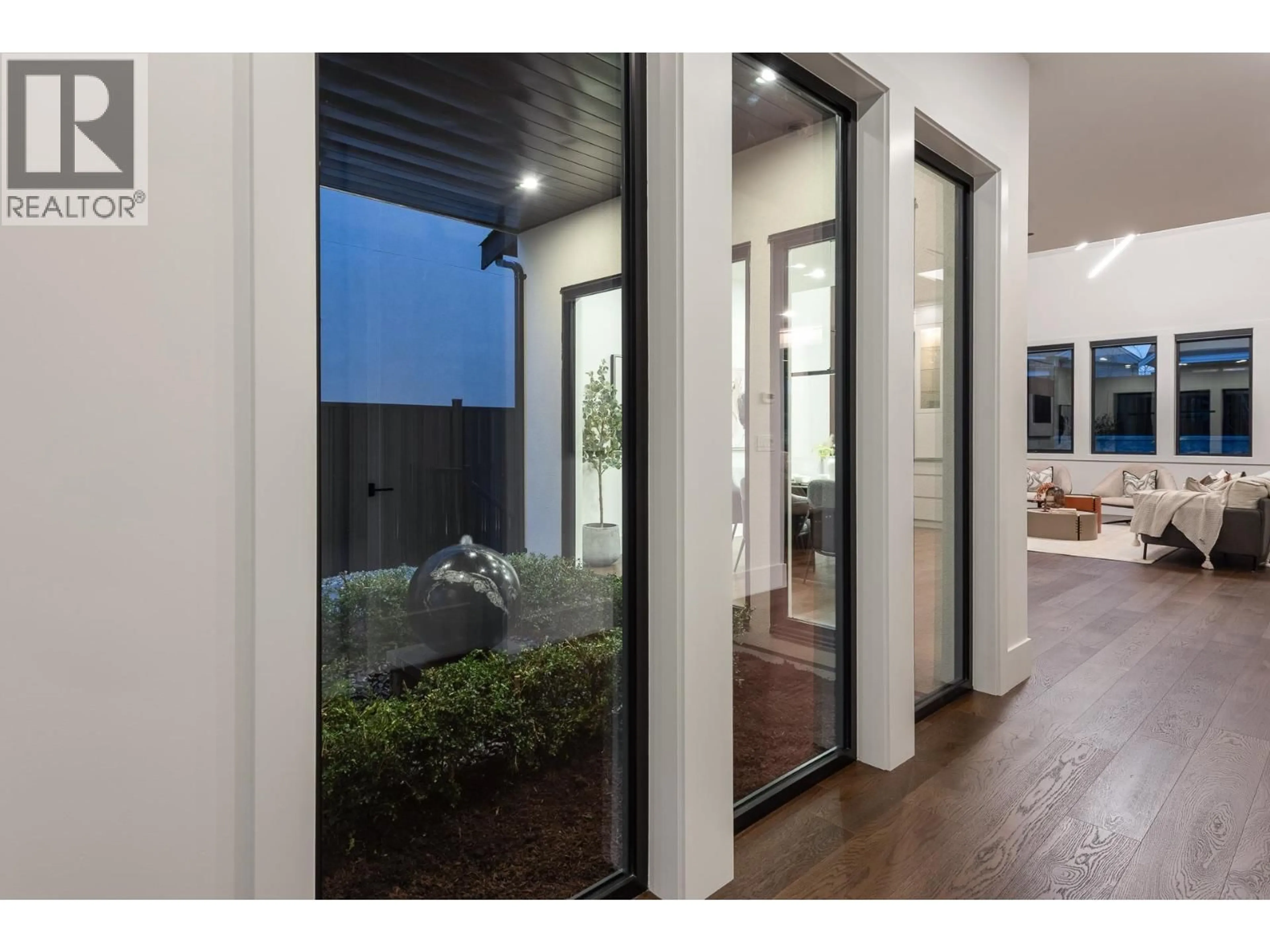 Indoor entryway for 2145 PALLISER AVENUE, Coquitlam British Columbia V3K1W9