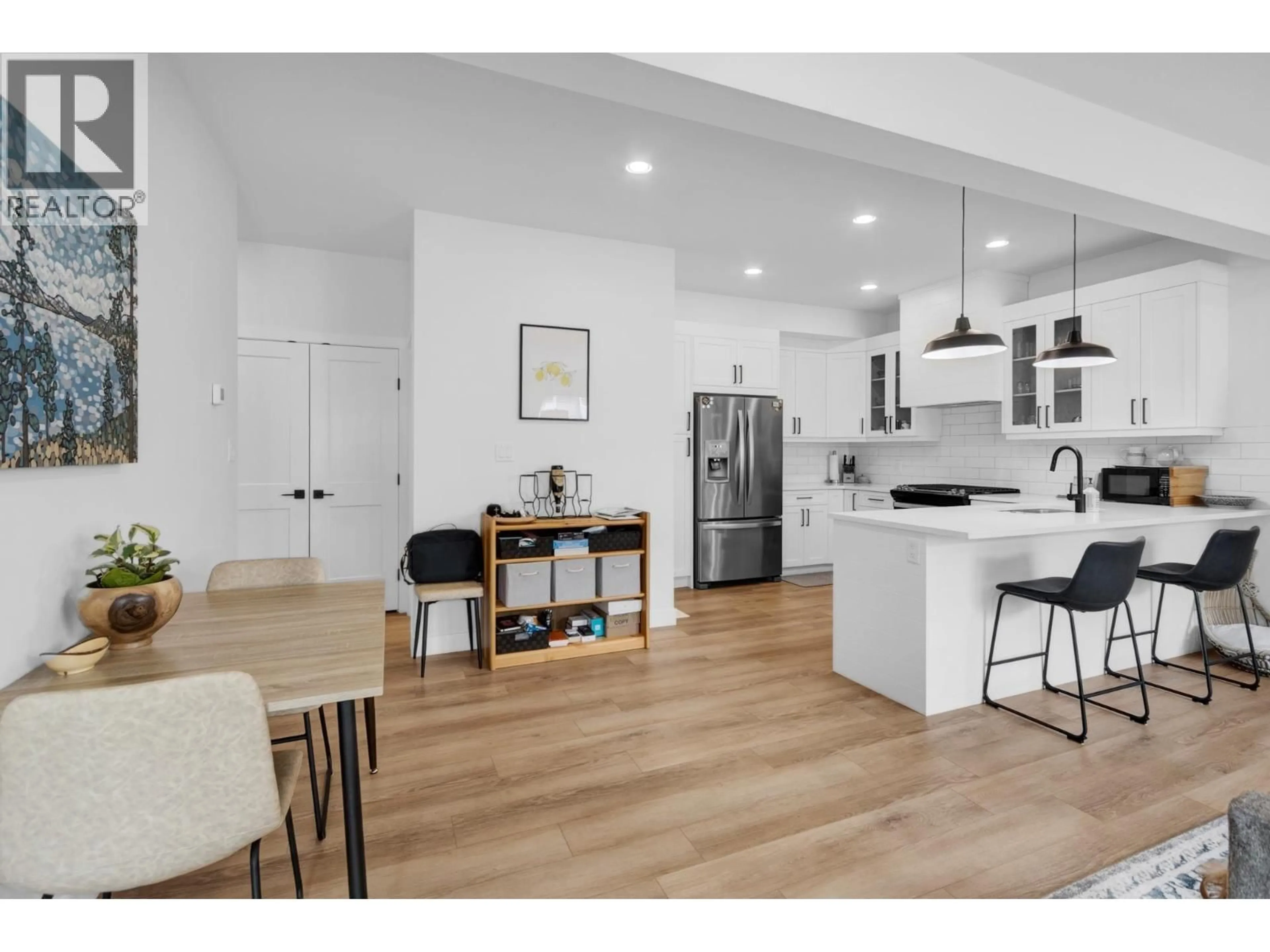 Open concept kitchen, unknown for 707 - 4274 22ND AVENUE, Prince George British Columbia V2N0J4