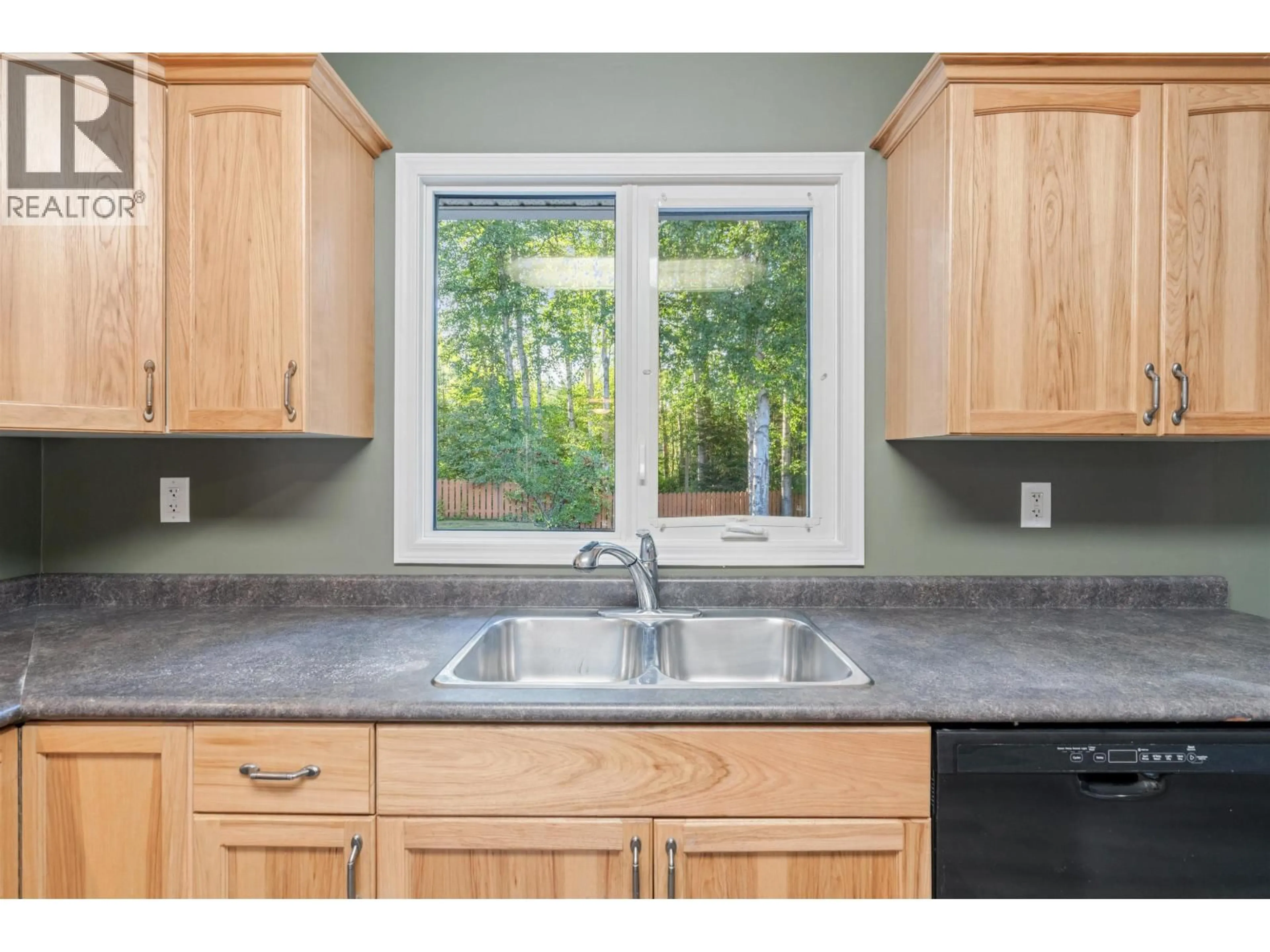Standard kitchen, unknown for 4121 BAKER ROAD, Prince George British Columbia V2N5K2