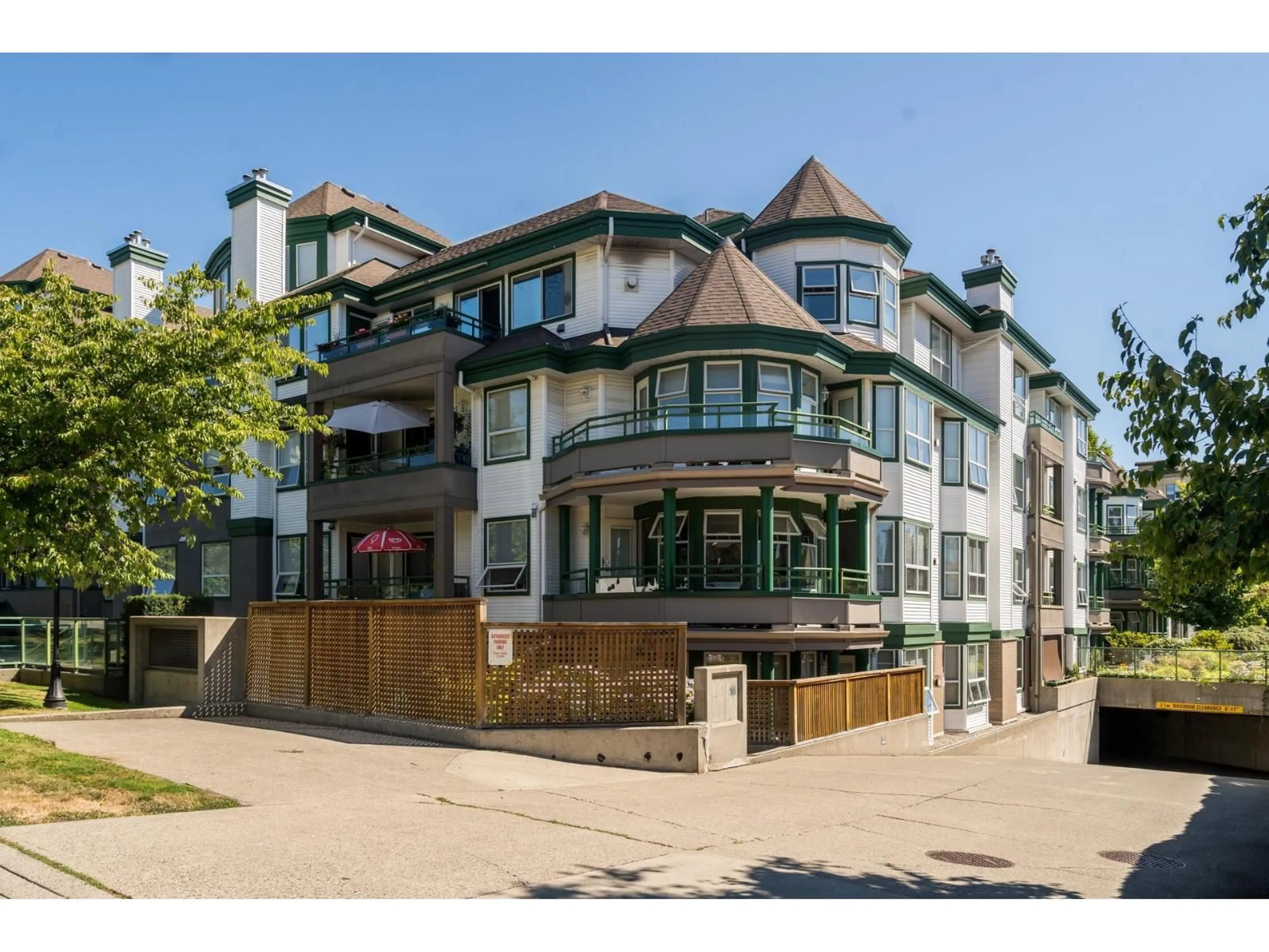 A pic from outside/outdoor area/front of a property/back of a property/a pic from drone, unknown for 207 - 1576 MERKLIN STREET, White Rock British Columbia V4B5K2