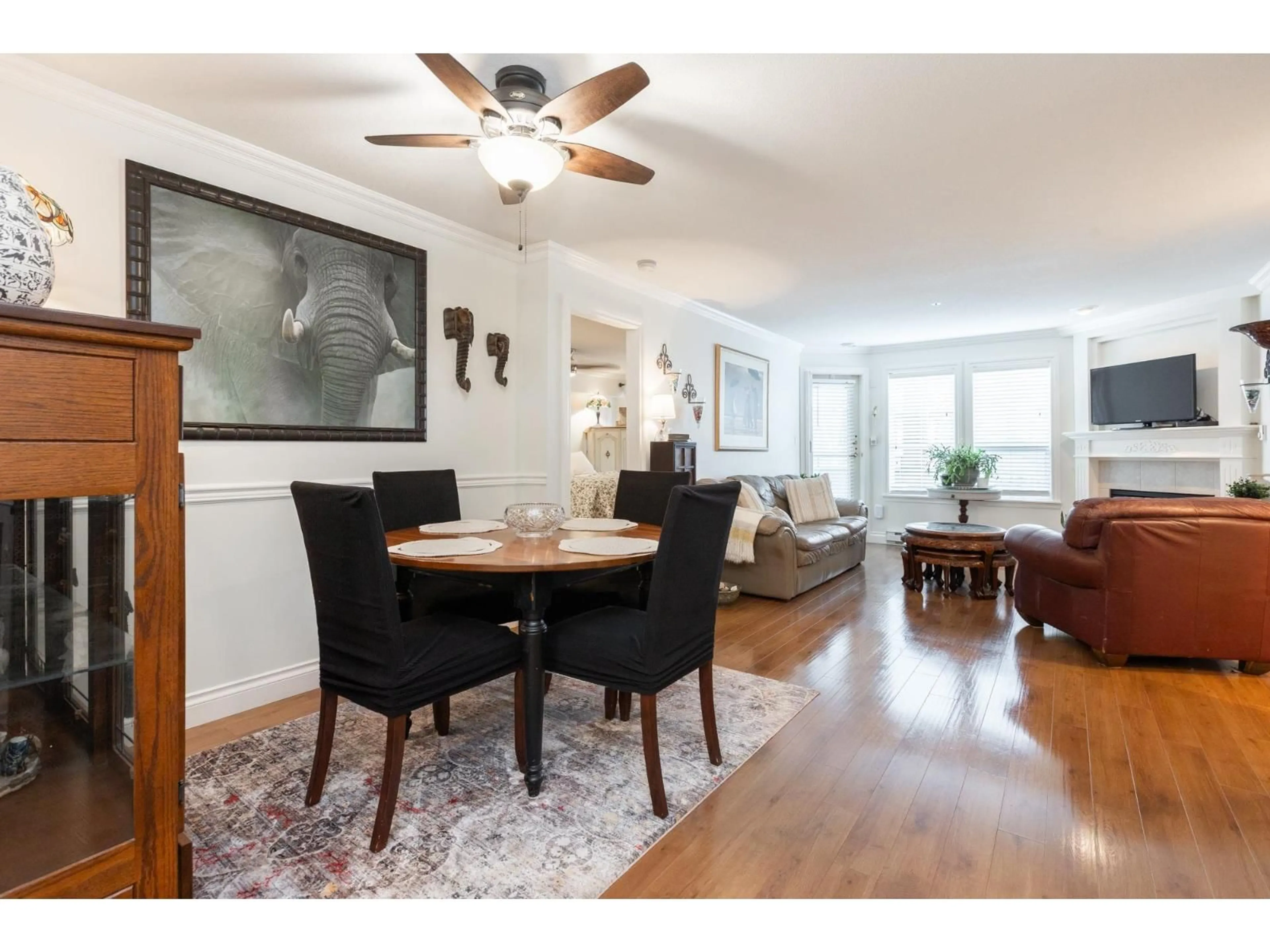 Living room with furniture, wood/laminate floor for 207 - 1576 MERKLIN STREET, White Rock British Columbia V4B5K2