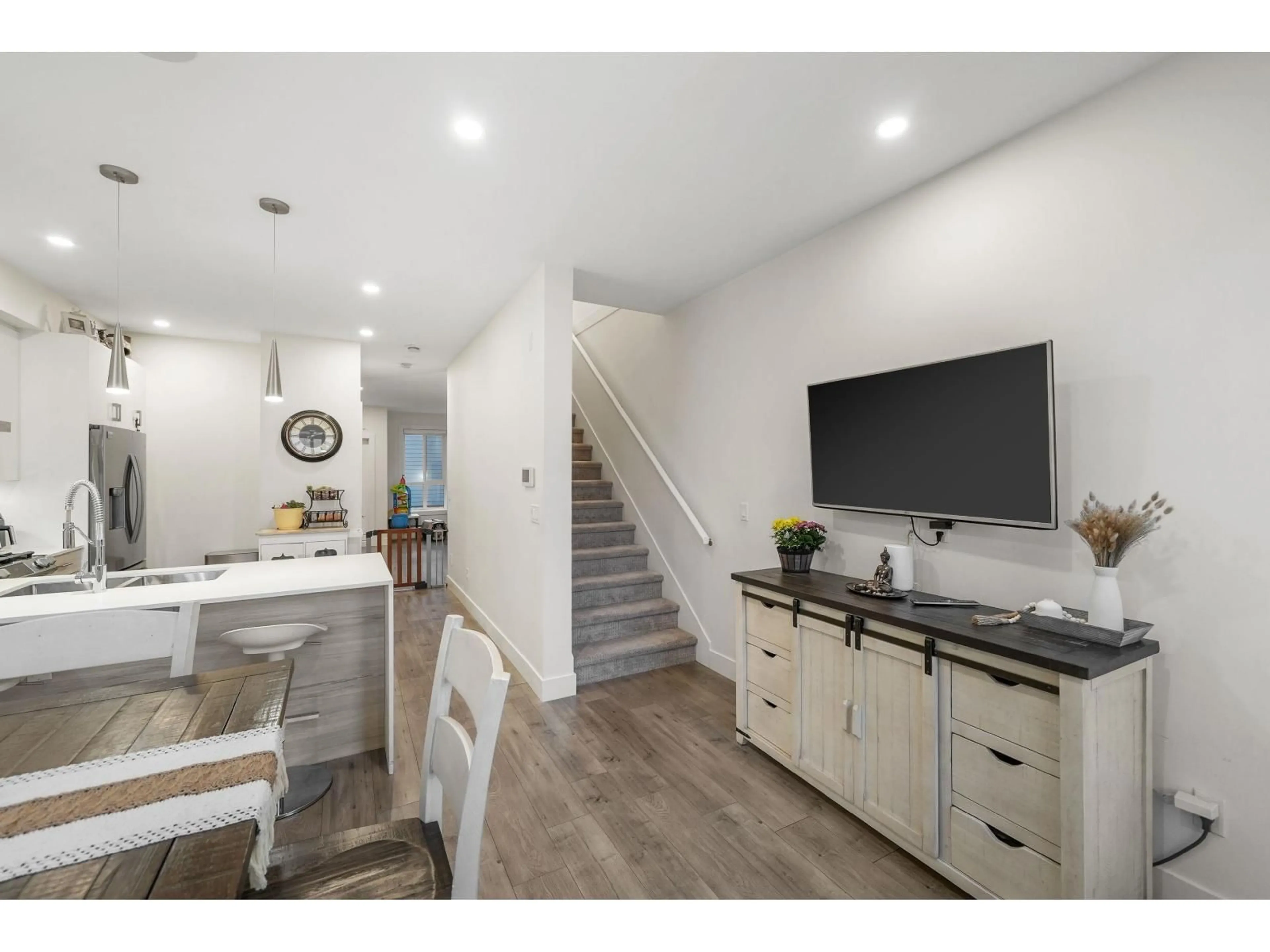 Open concept kitchen, unknown for 9 - 7177 194A STREET, Surrey British Columbia V4N6V6