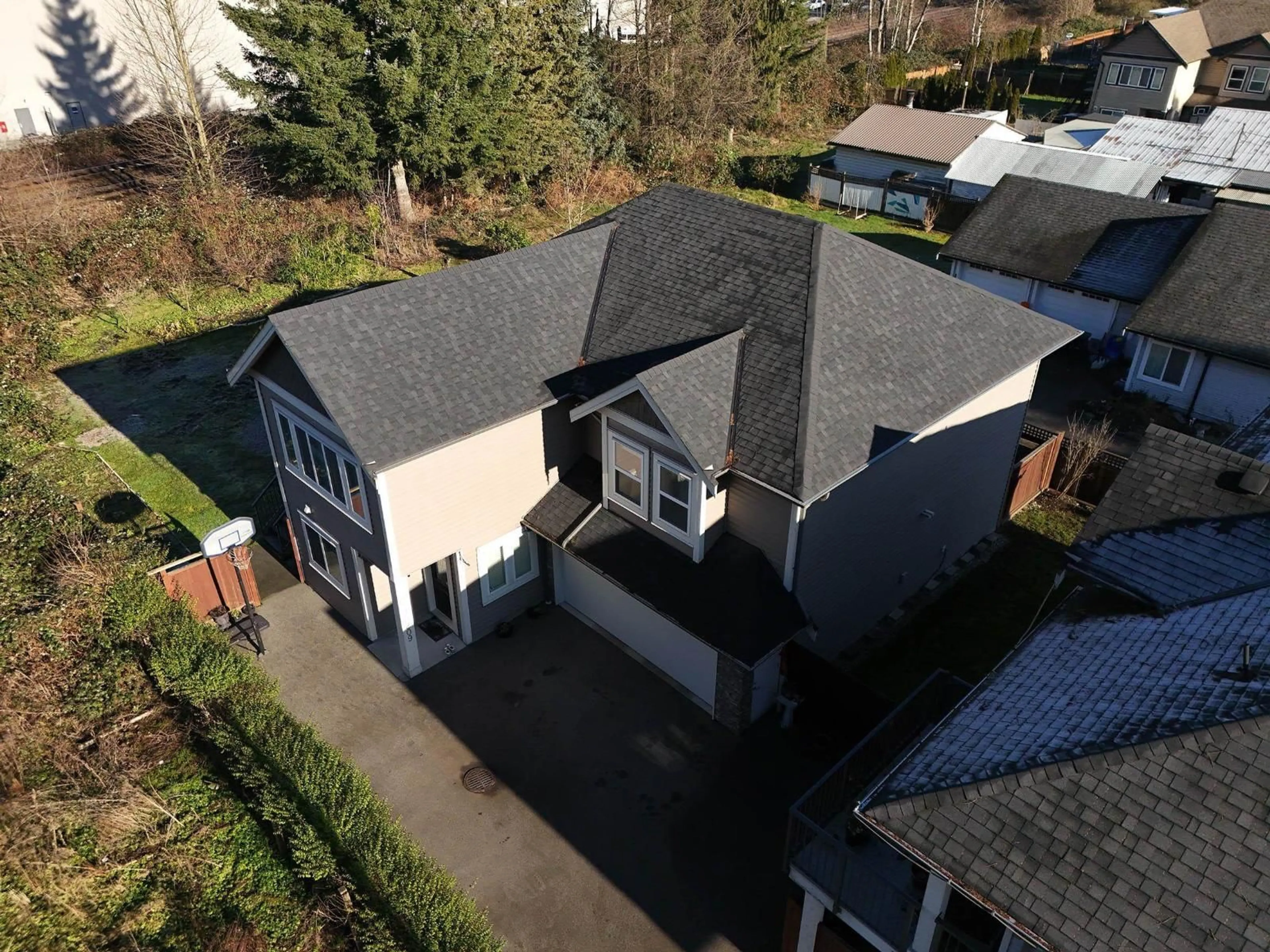 A pic from outside/outdoor area/front of a property/back of a property/a pic from drone, building for 2 - 20209 98A STREET, Langley British Columbia V1M3E3