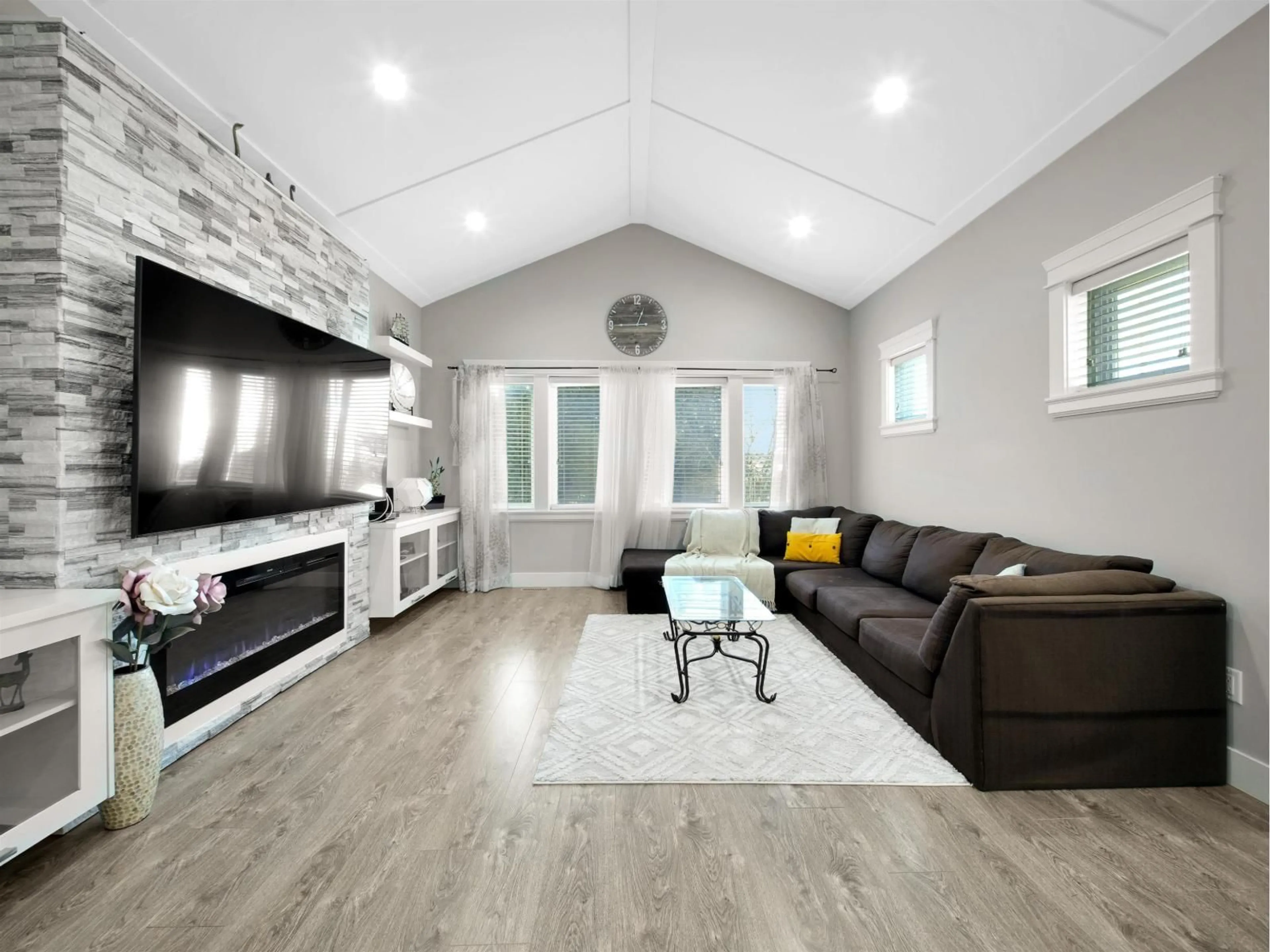 Living room with furniture, wood/laminate floor for 2 - 20209 98A STREET, Langley British Columbia V1M3E3