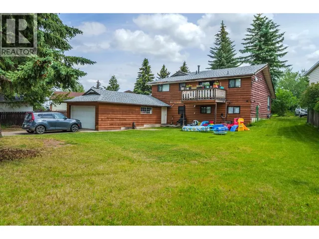 720 CARIBOO TRAIL, 100 Mile House 4