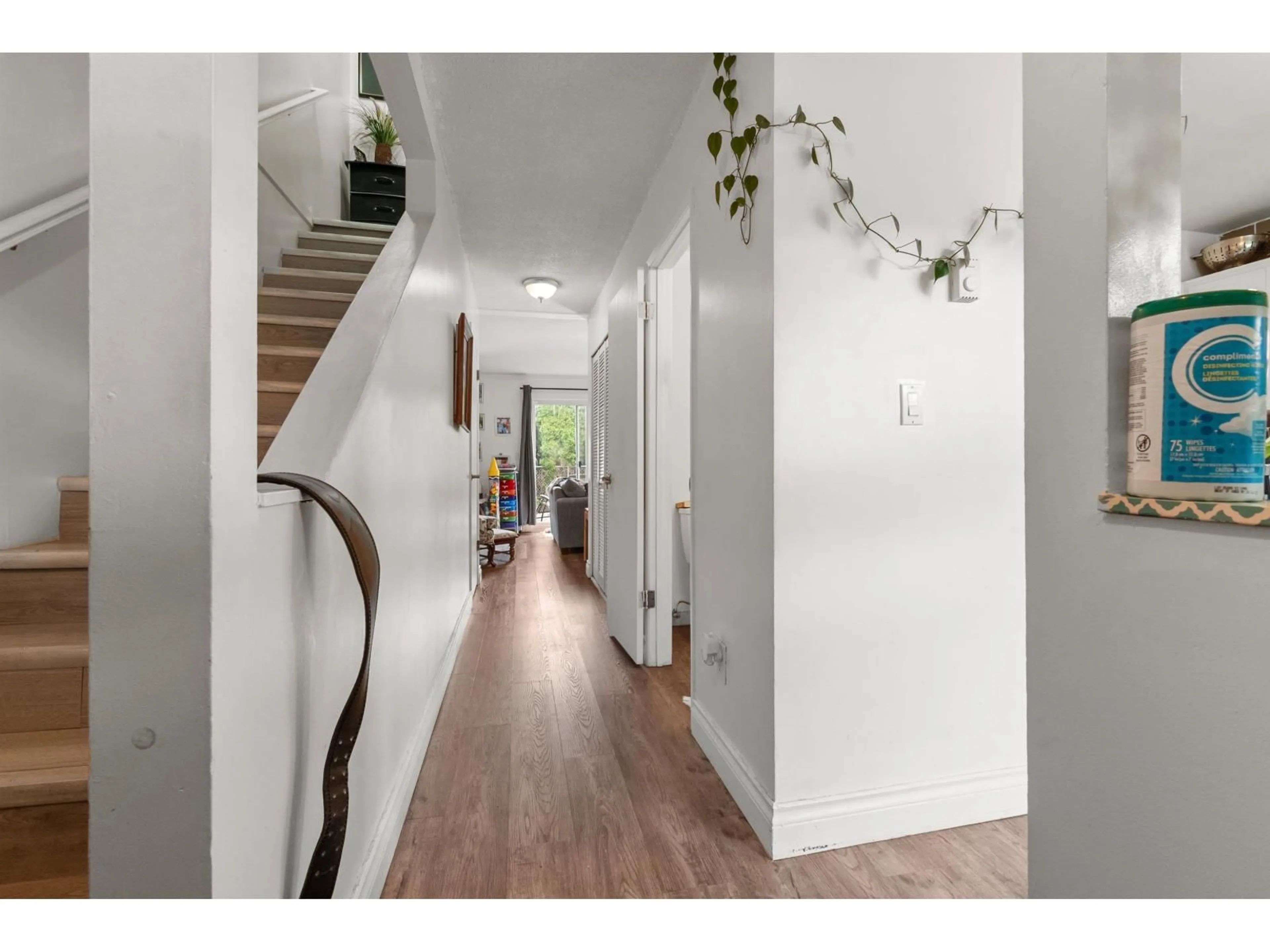 Indoor entryway for 7 - 9342 HAZEL STREET, Chilliwack British Columbia V2P5N2