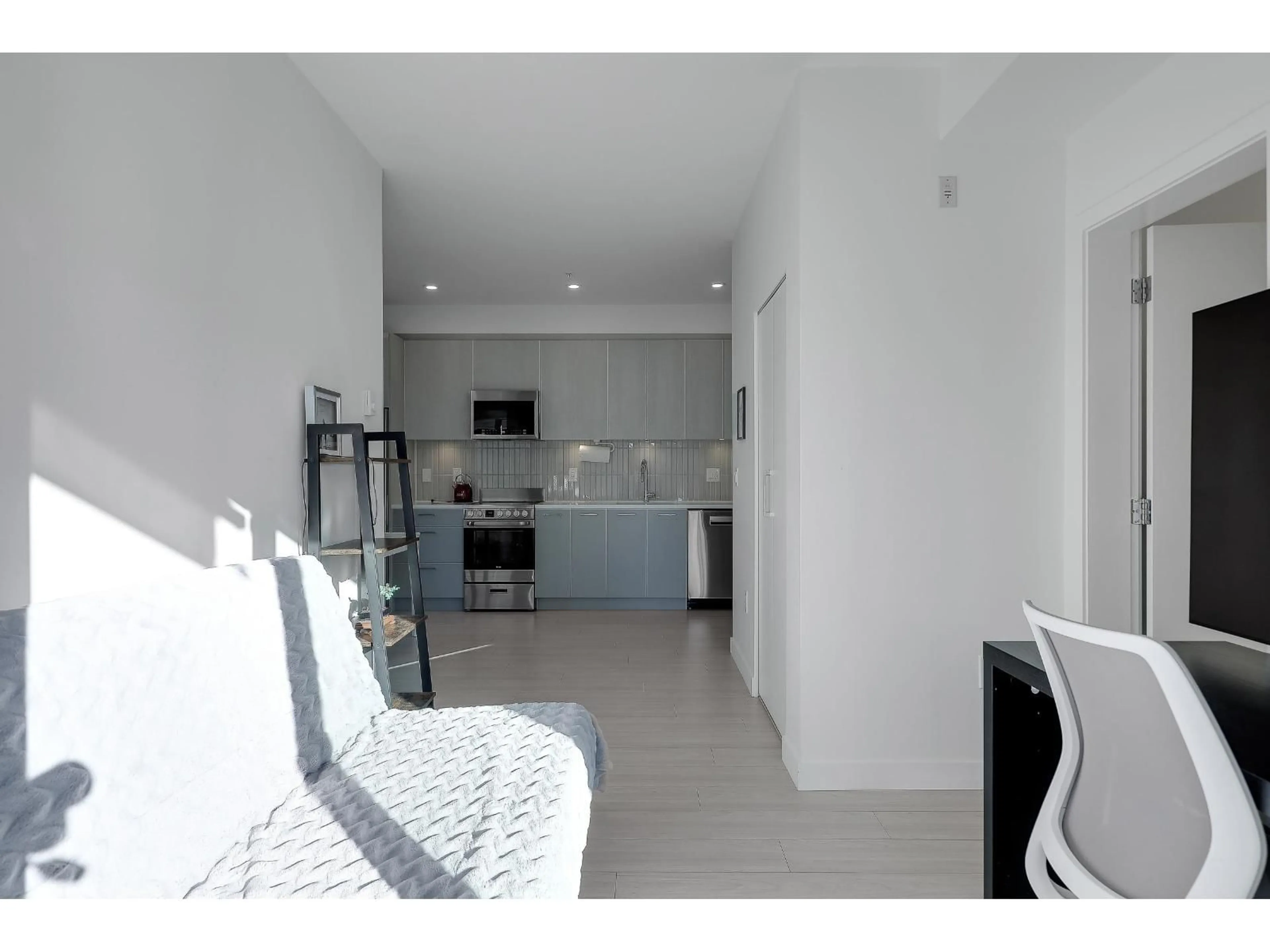 A pic of a room for 309 - 10777 138 STREET, Surrey British Columbia V3T0T5