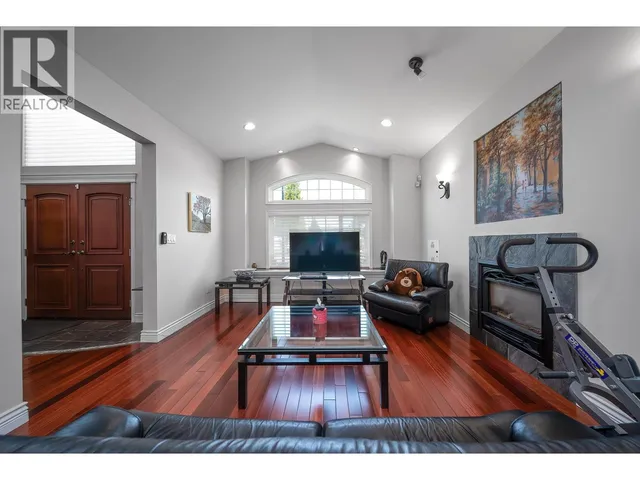 1312 TENTH AVENUE, New Westminster 5