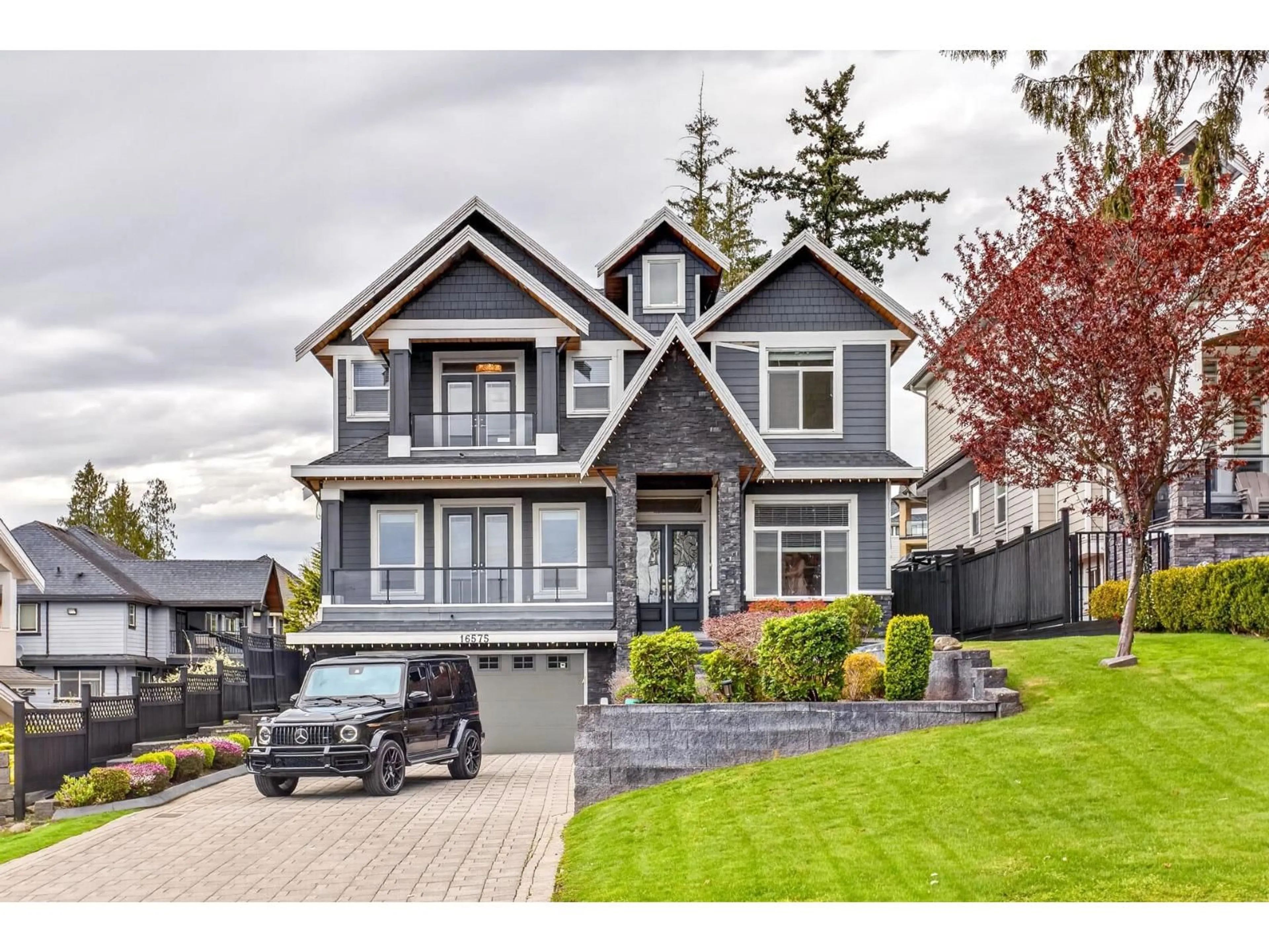 Home with vinyl exterior material, street for 16575 OLD MCLELLAN ROAD, Surrey British Columbia V3S1J9