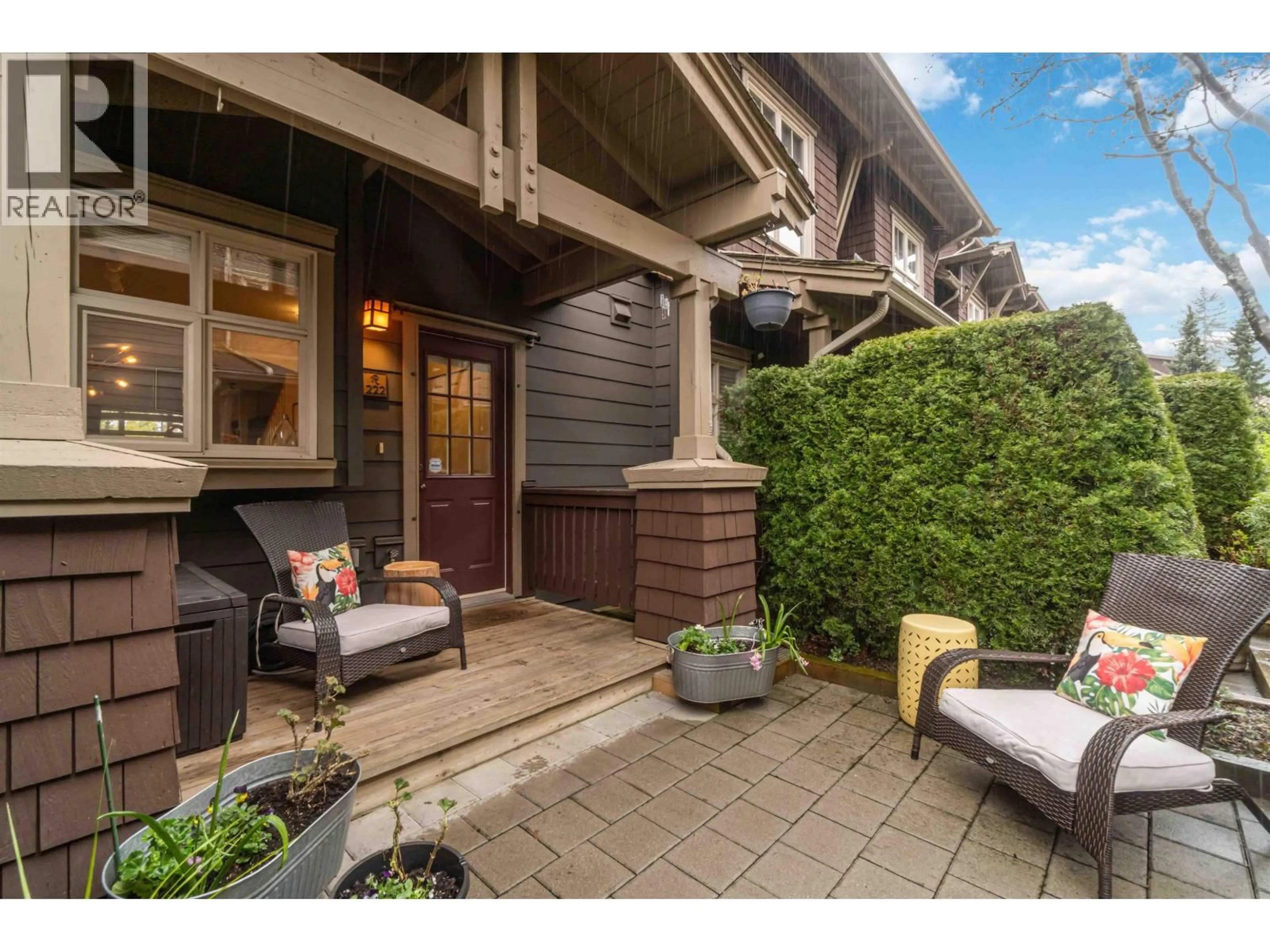 Patio, street for 222 - 600 PARK CRESCENT, New Westminster British Columbia V3L5W1
