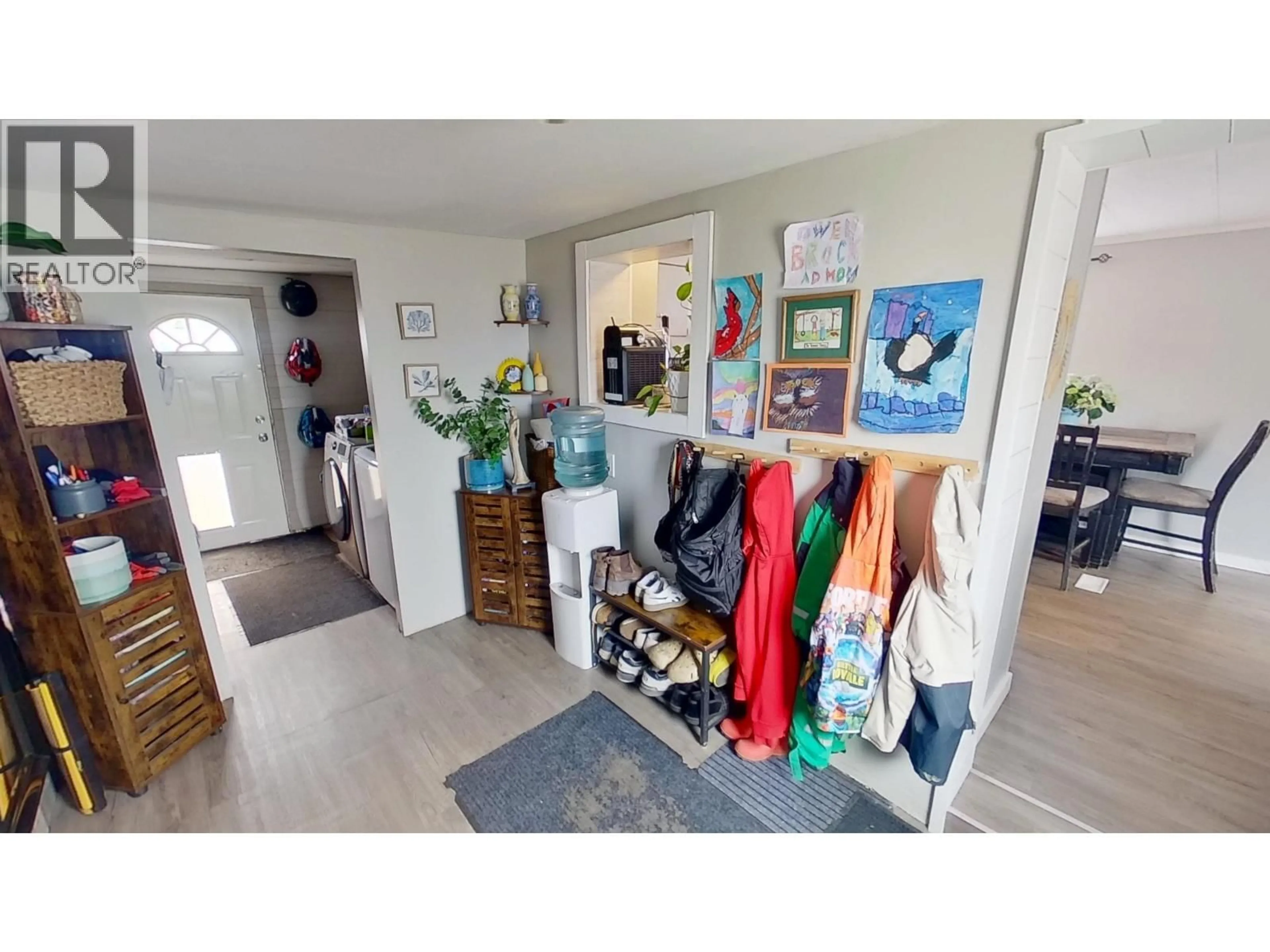 Indoor entryway for 57 - 634 ELM STREET, Quesnel British Columbia V2J3X1