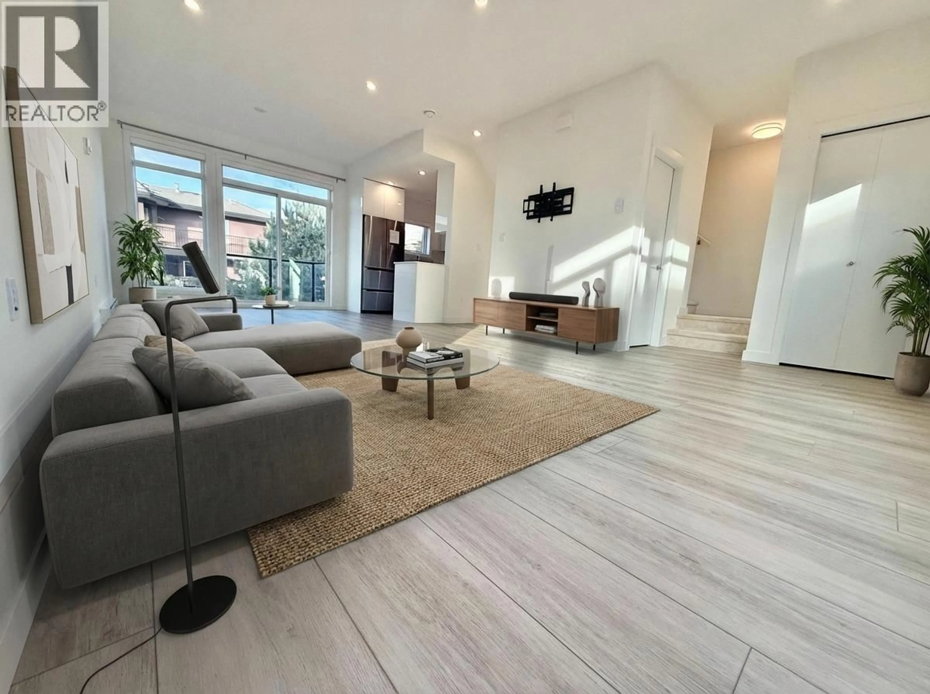 Living room with furniture, unknown for 99 - 4337 BOUNDARY ROAD, Richmond British Columbia V6V0C4