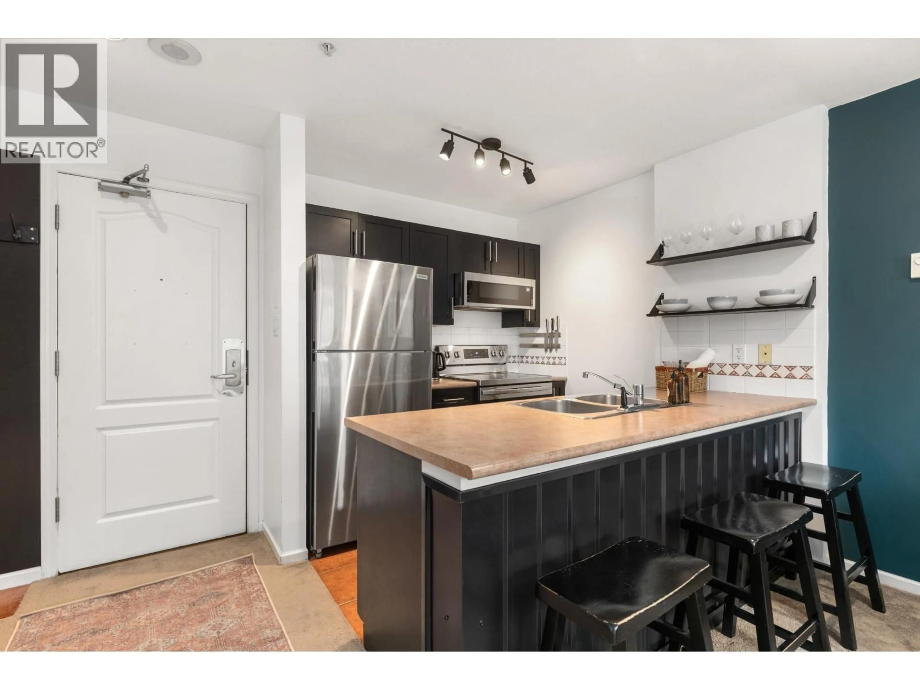 Standard kitchen, unknown for 407 - 4314 MAIN STREET, Whistler British Columbia V8E1A8