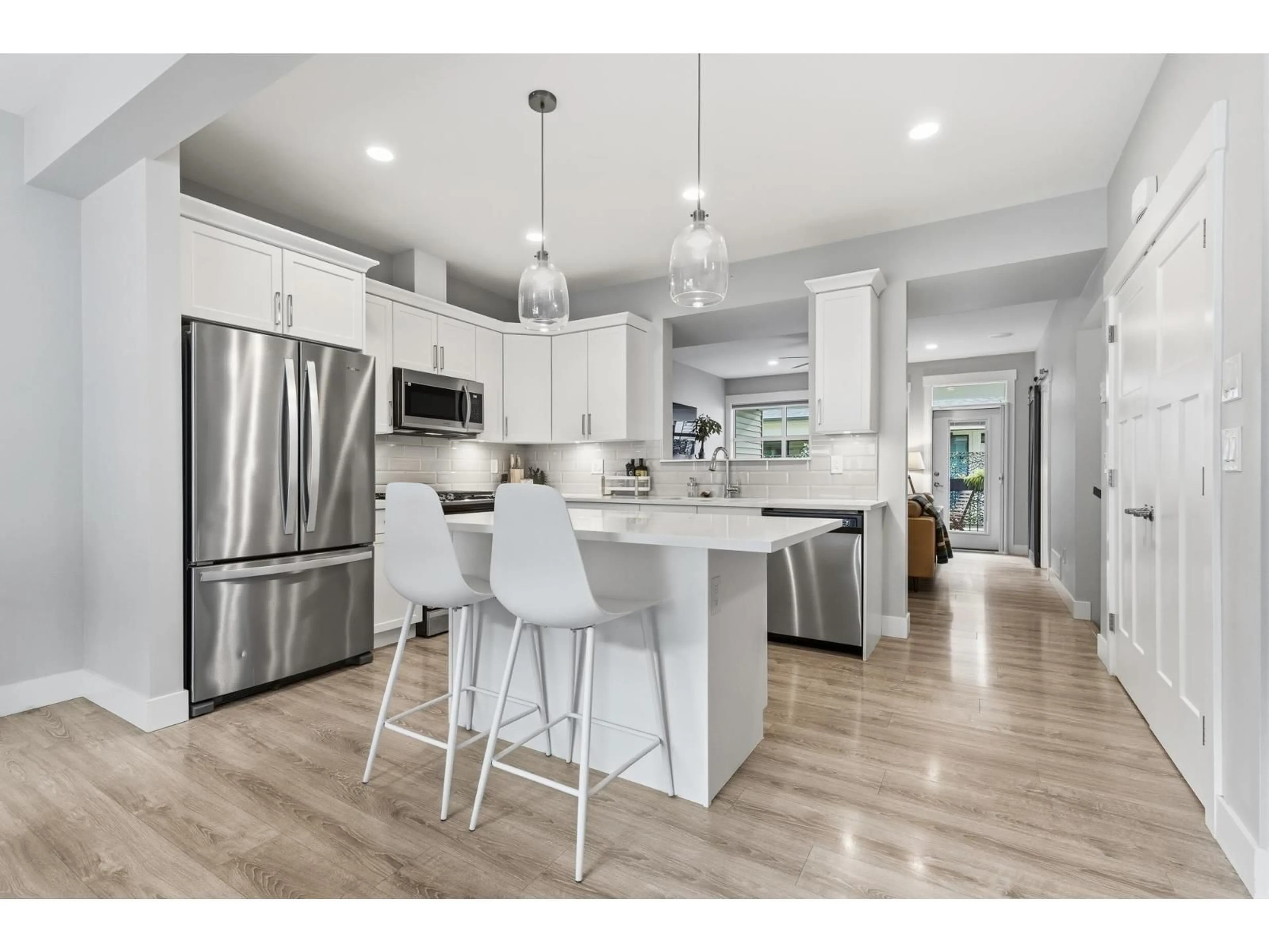 Open concept kitchen, unknown for 33 - 386 PINE AVENUE, Harrison Hot Springs British Columbia V0M1K0