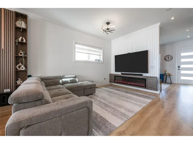 16737 15A AVENUE, Surrey 5