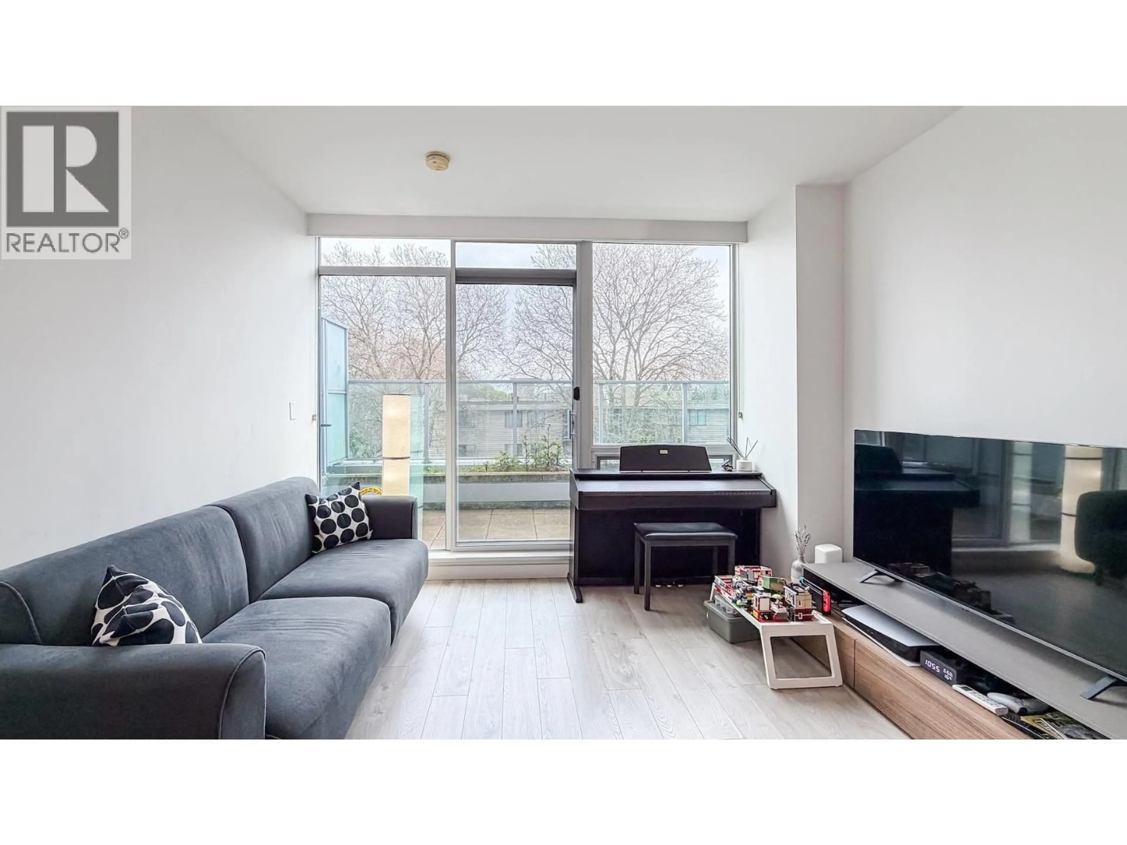 Living room with furniture, unknown for 519 - 5599 COONEY ROAD, Richmond British Columbia V6X0N8