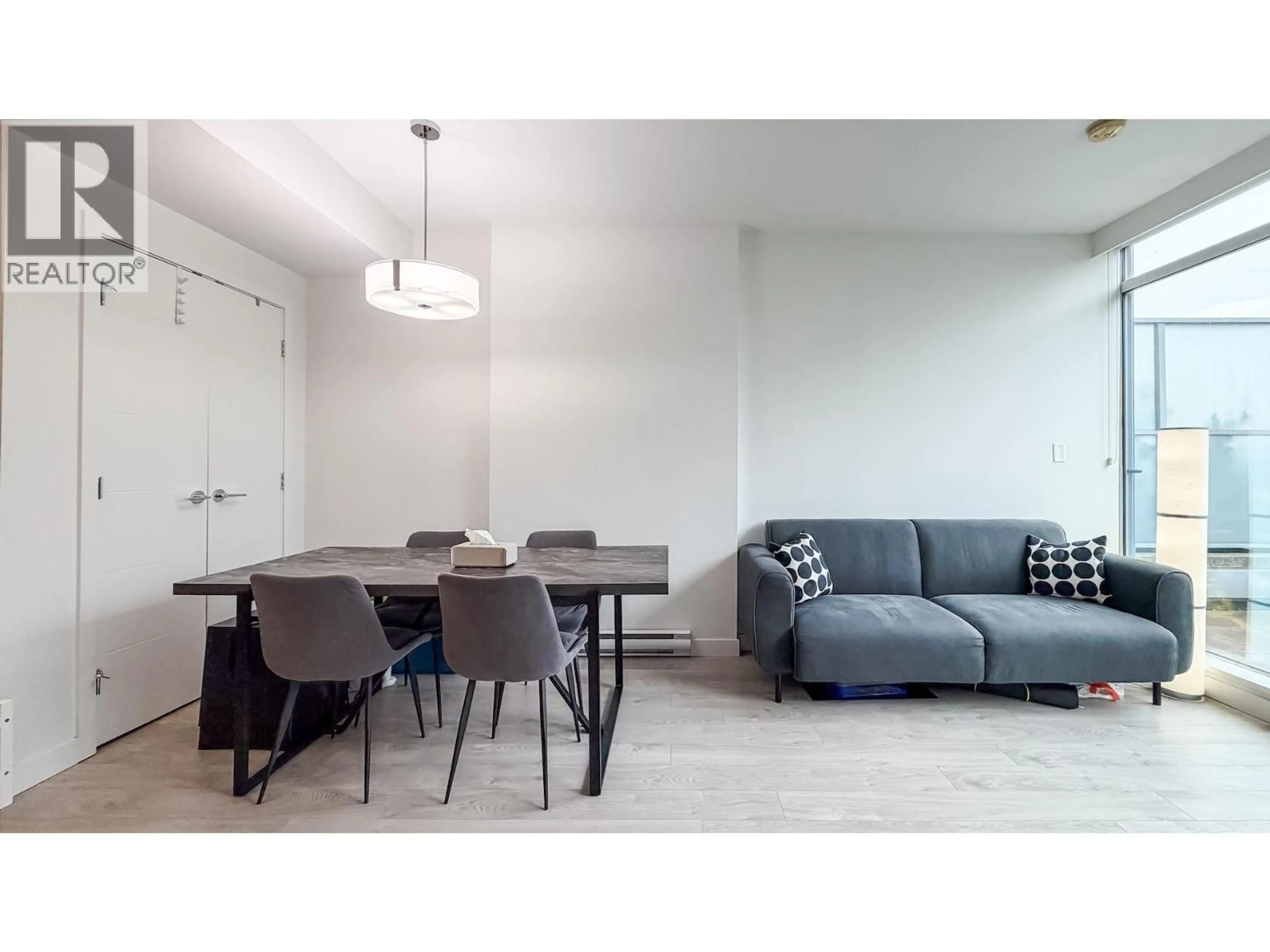 Living room with furniture, unknown for 519 - 5599 COONEY ROAD, Richmond British Columbia V6X0N8