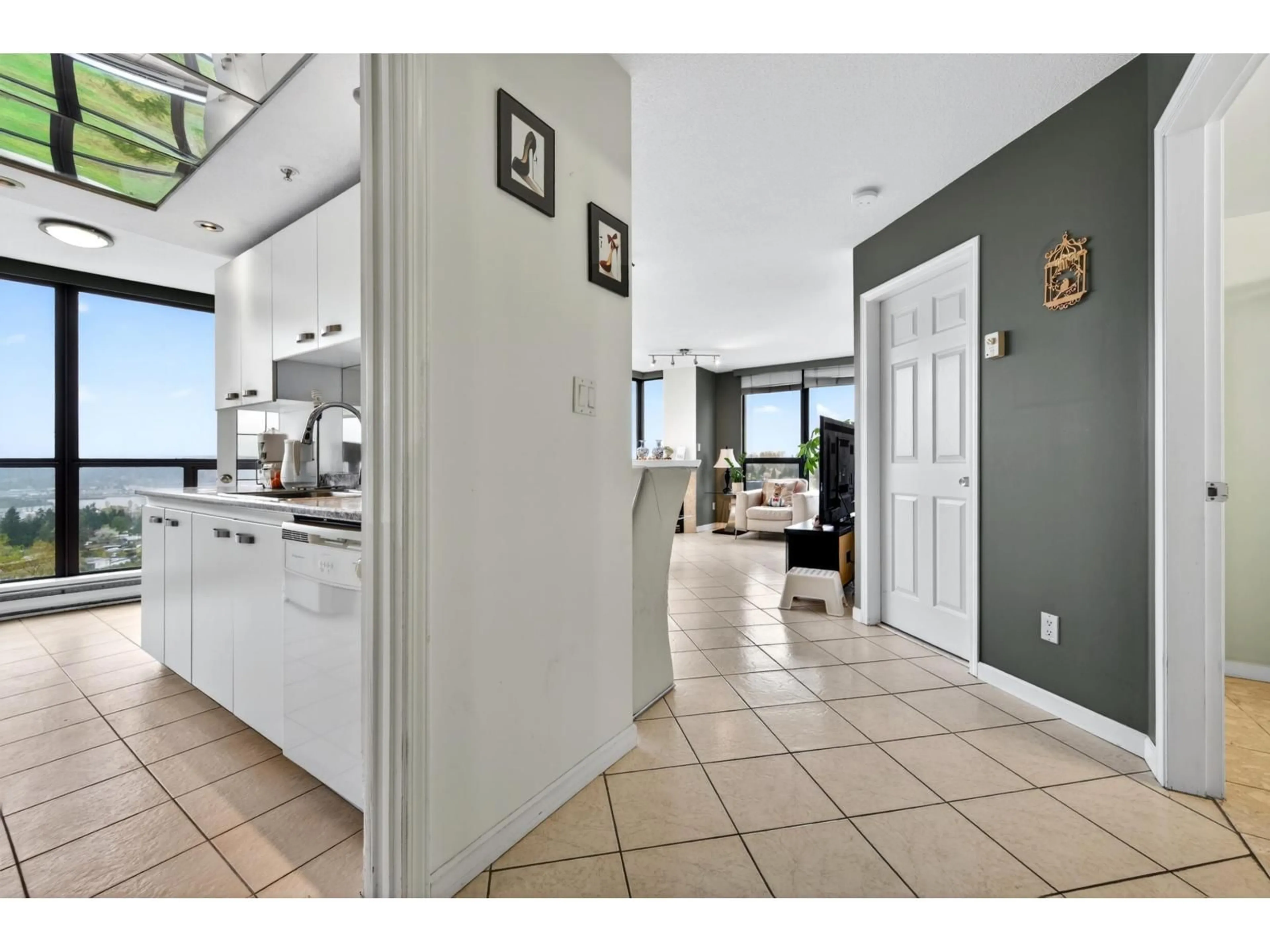 Unknown for 1706 - 10899 UNIVERSITY DRIVE, Surrey British Columbia V3T5V2